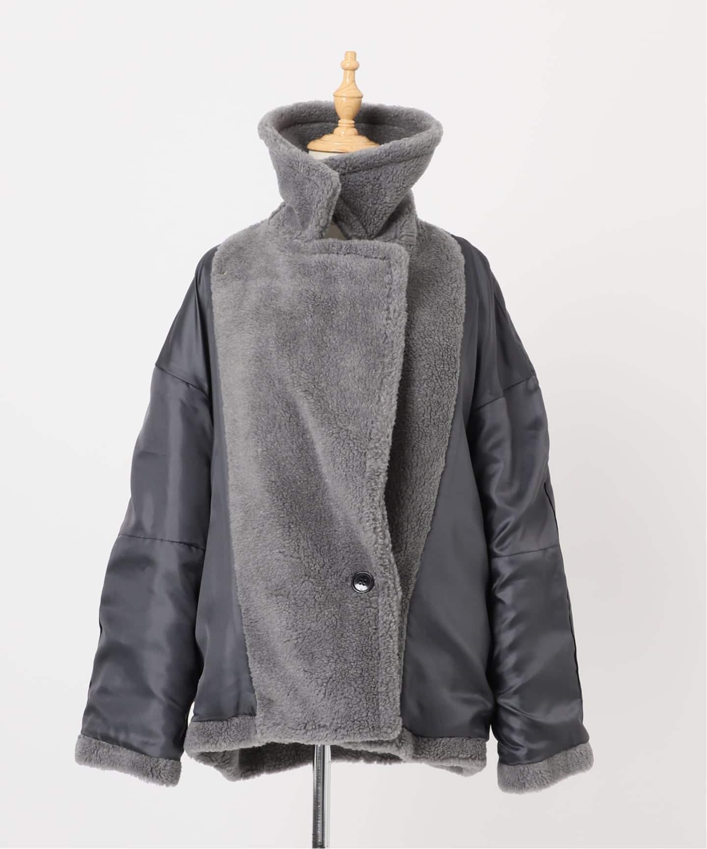 別注【STUMBLY /スタンブリー】 BIG SILHOUETTE PEA JA：コート（ボア