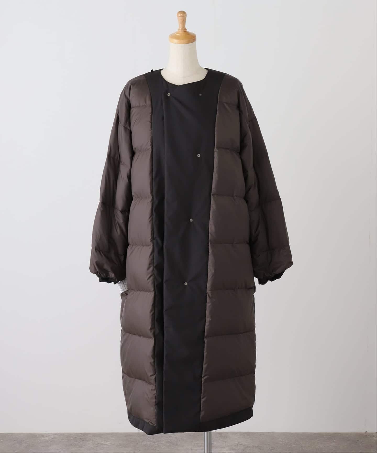 miffew】COLLARLESS DOWN COAT（ダウンジャケット）｜journal standard