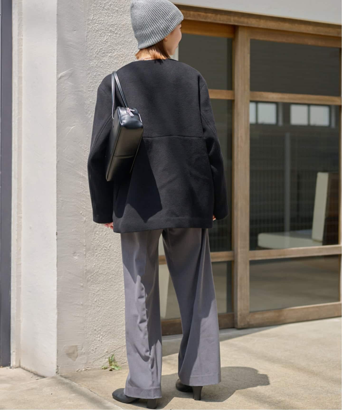 追加》スーパーファインビーバークルーネックコート（ノーカラーコート