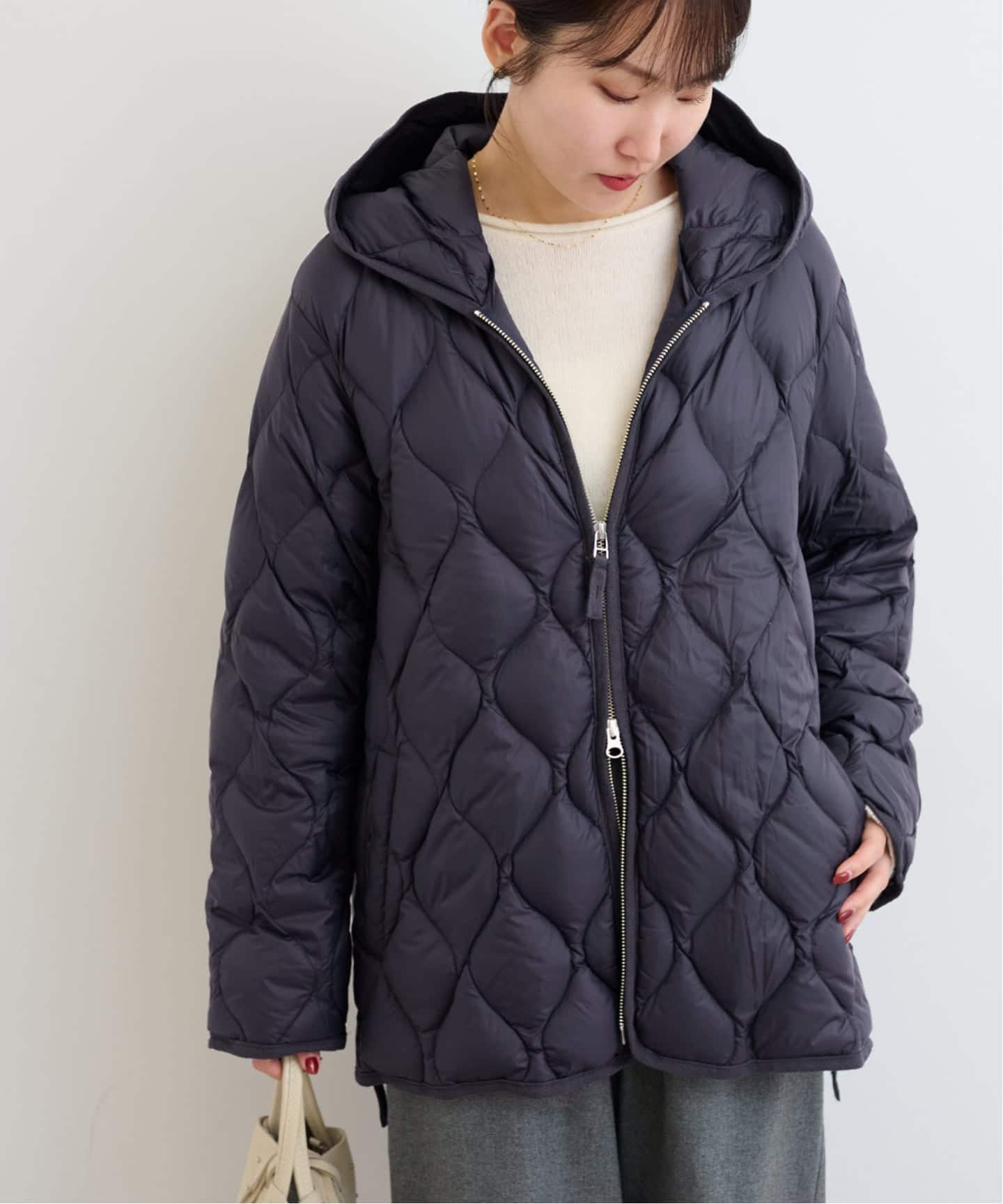 追加予約》別注【TAION / タイオン】 フードダウンコート（ダウン