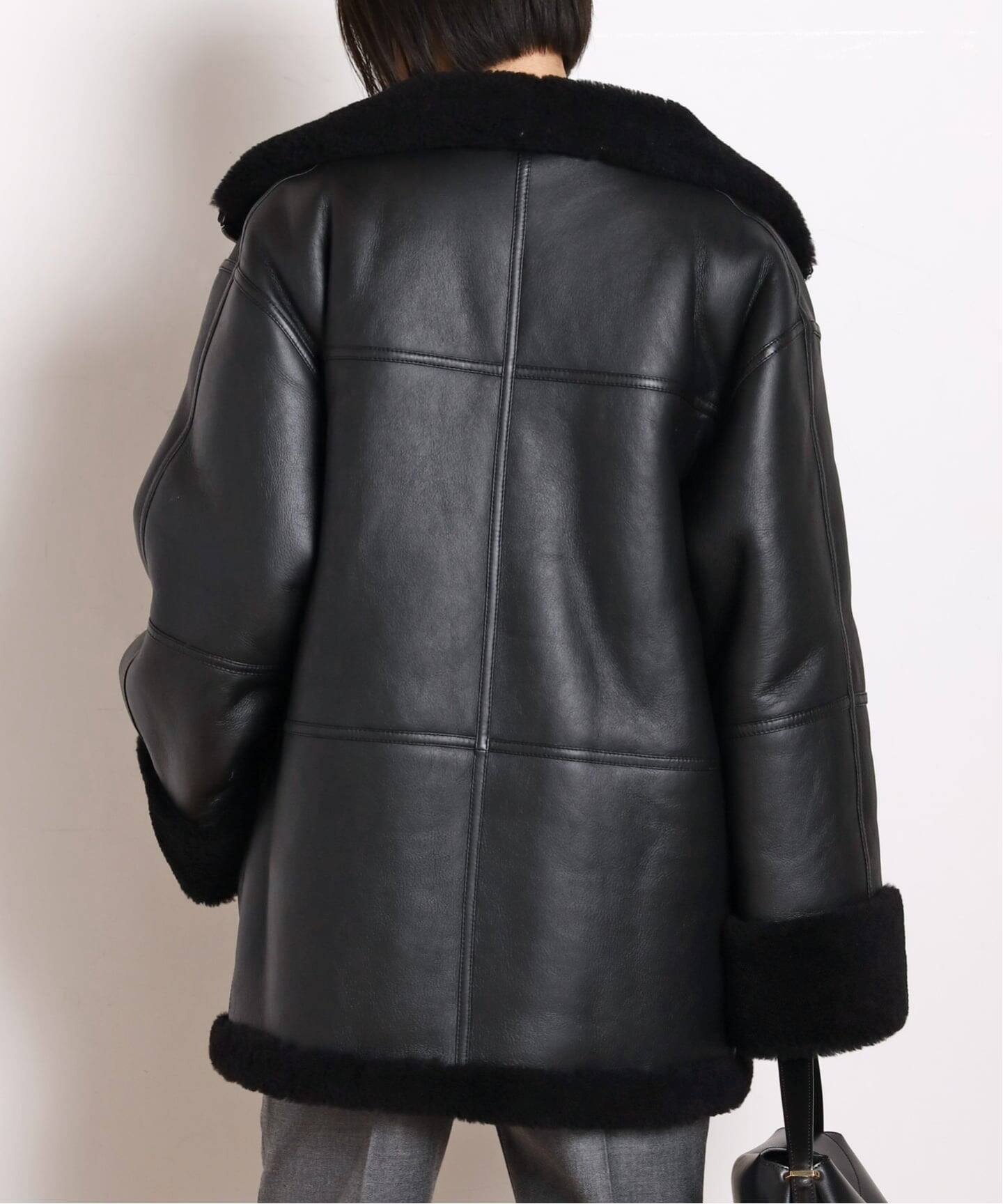 【TOTEME/トーテム】 Signature Shearling Jacket Signature shearling jacket black/off-white – TOTEME