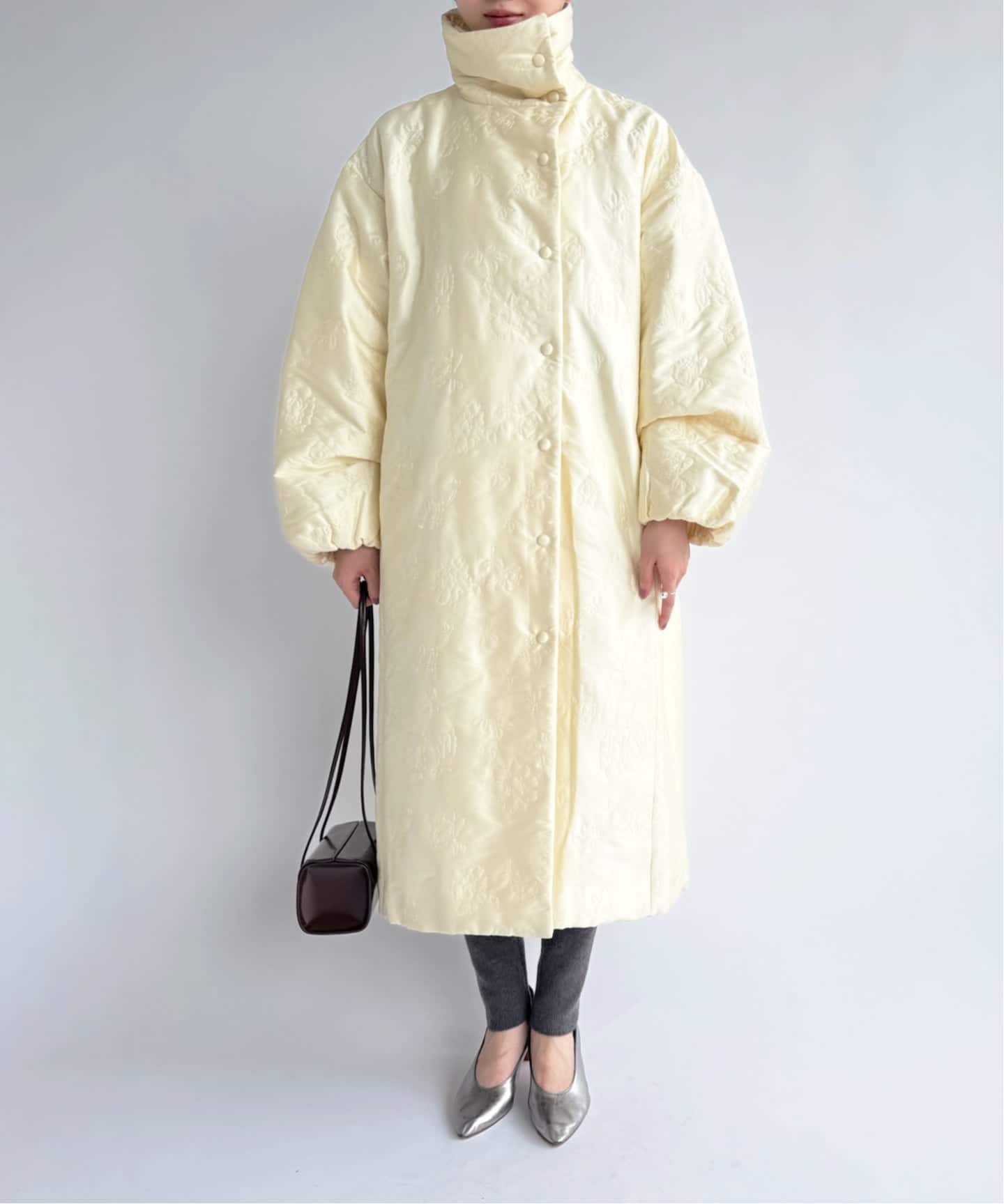 ヌキテパ　Poly Dupion Embroidery Quilted Coat Poly Dupion Quilting Jacket | Pasand by ne Quittez pas