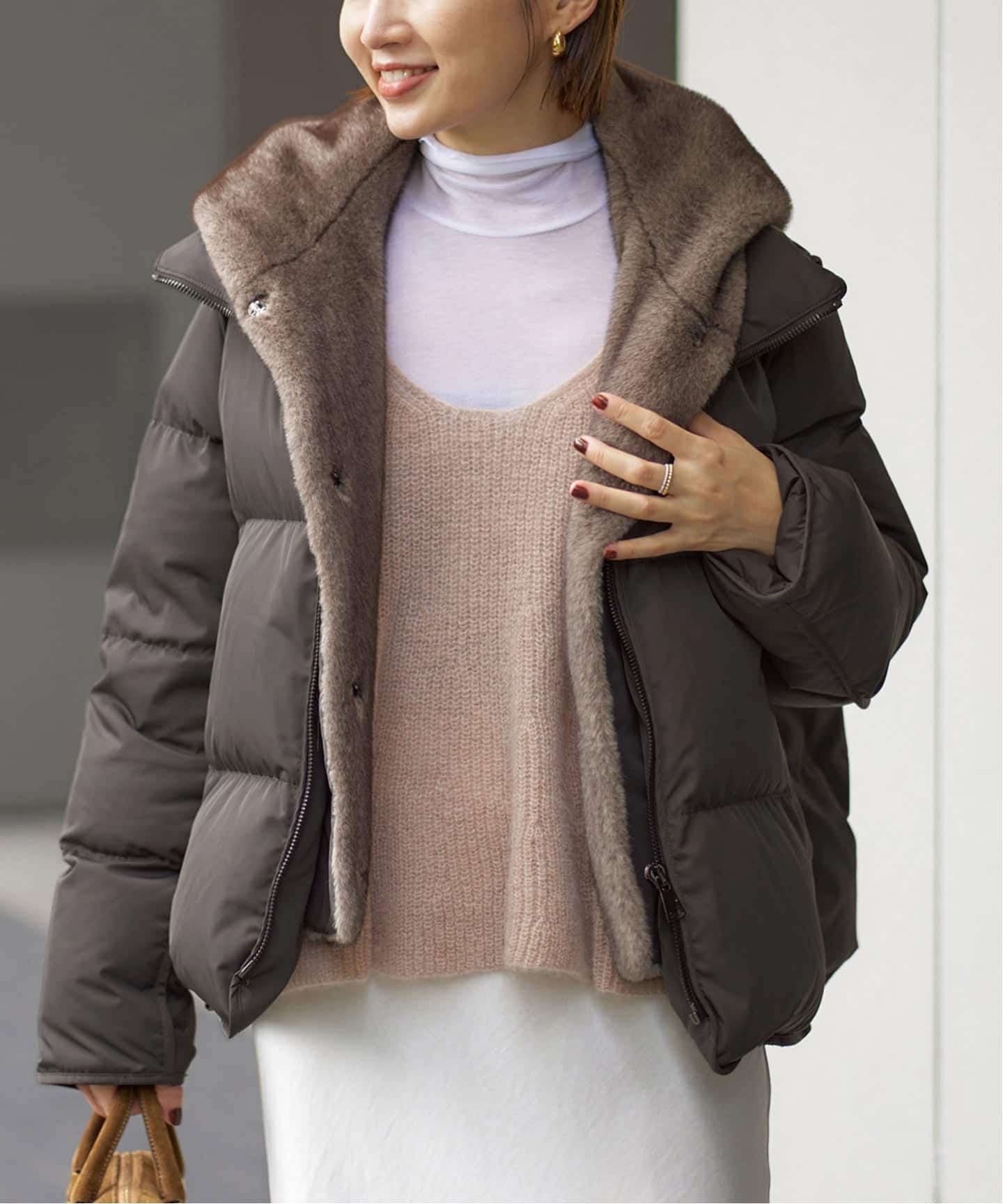 ⭐︎未使用LOU ANDREA⭐︎フード付。リバーシブルジレ　ダウン➕ファー ⭐︎未使用LOU ANDREA⭐︎フード付。リバーシブルジレダウン➕ファー