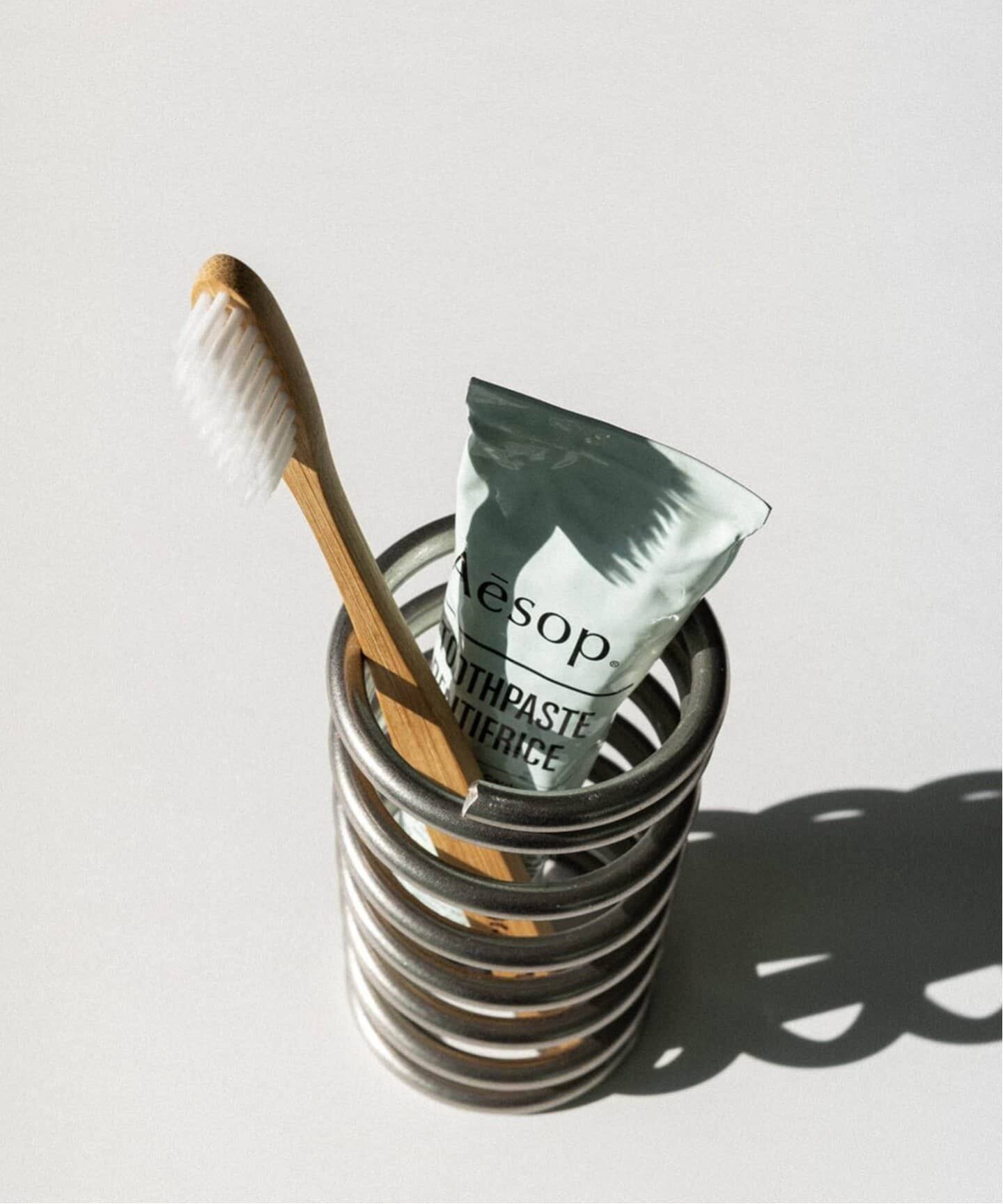 TUDES/トゥーデス】 SPIRAL HOLDER SV 歯ブラシホルダー