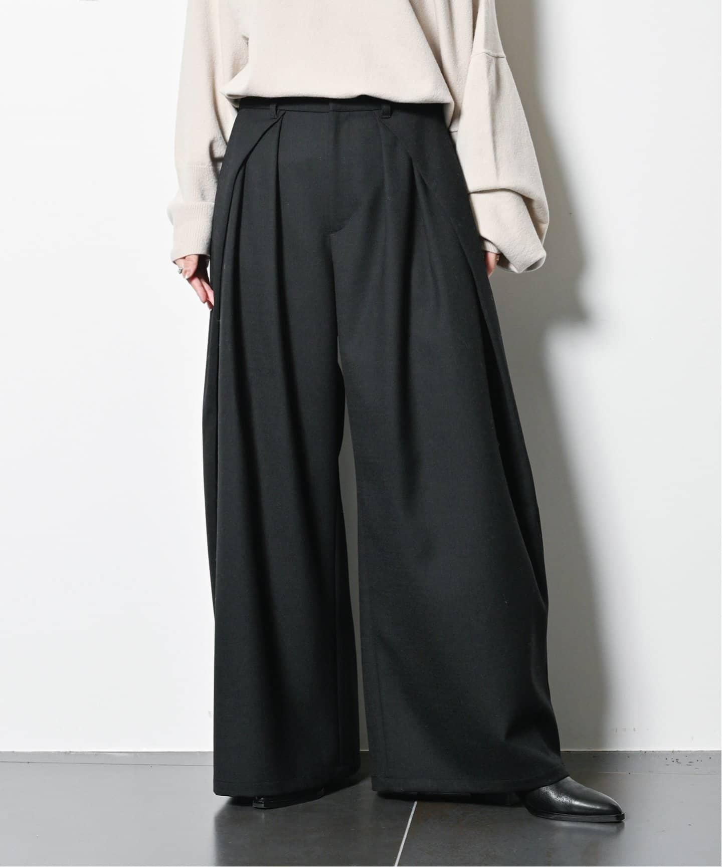 パンツ Hip Huggers Tucked Wide Slacks Hip Huggers Tucked Wide Slacks