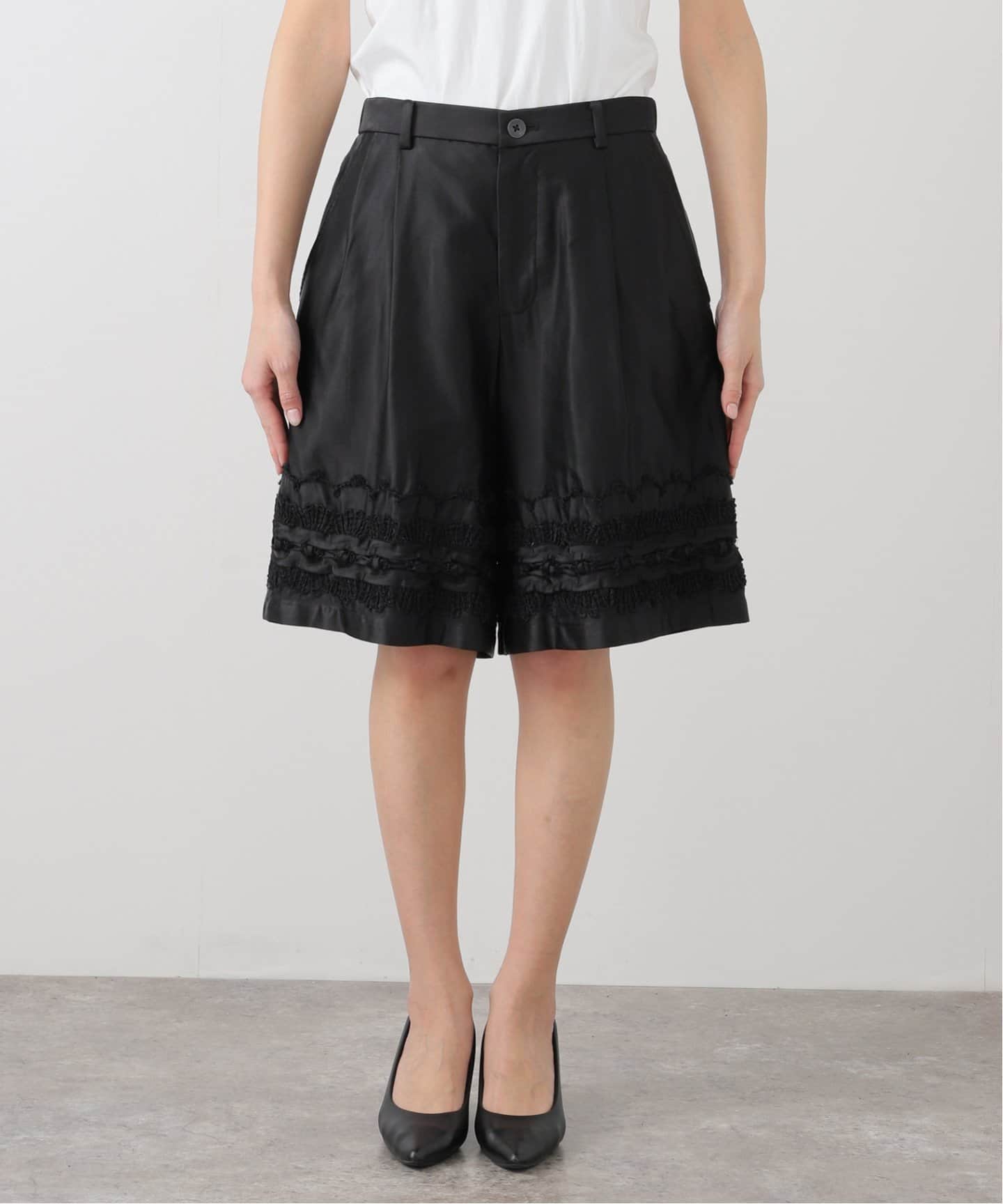TAAKK EMBROIDERY SHORTS TASS25-PT002：ショートパンツ