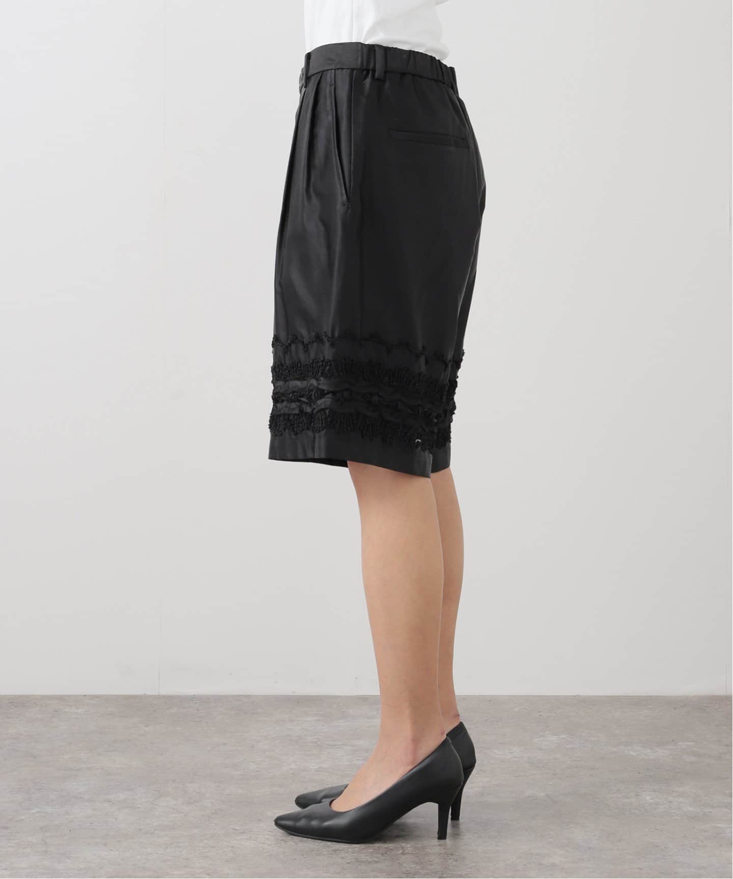 TAAKK EMBROIDERY SHORTS TASS25-PT002：ショートパンツ（ショート
