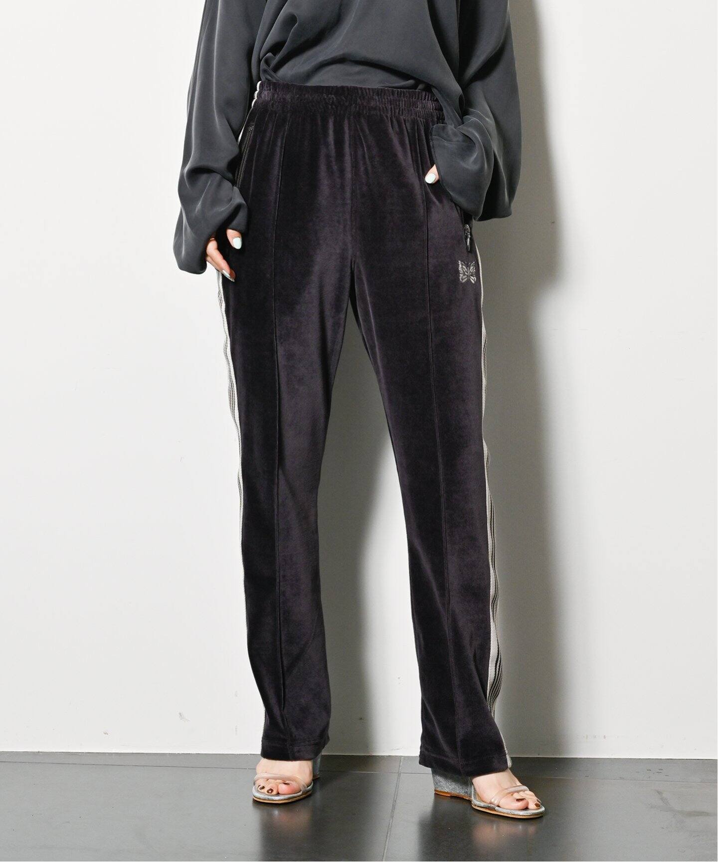 NEEDLES TRACK PANT VELOUR V321：パンツ（ジャージ／トラックパンツ 