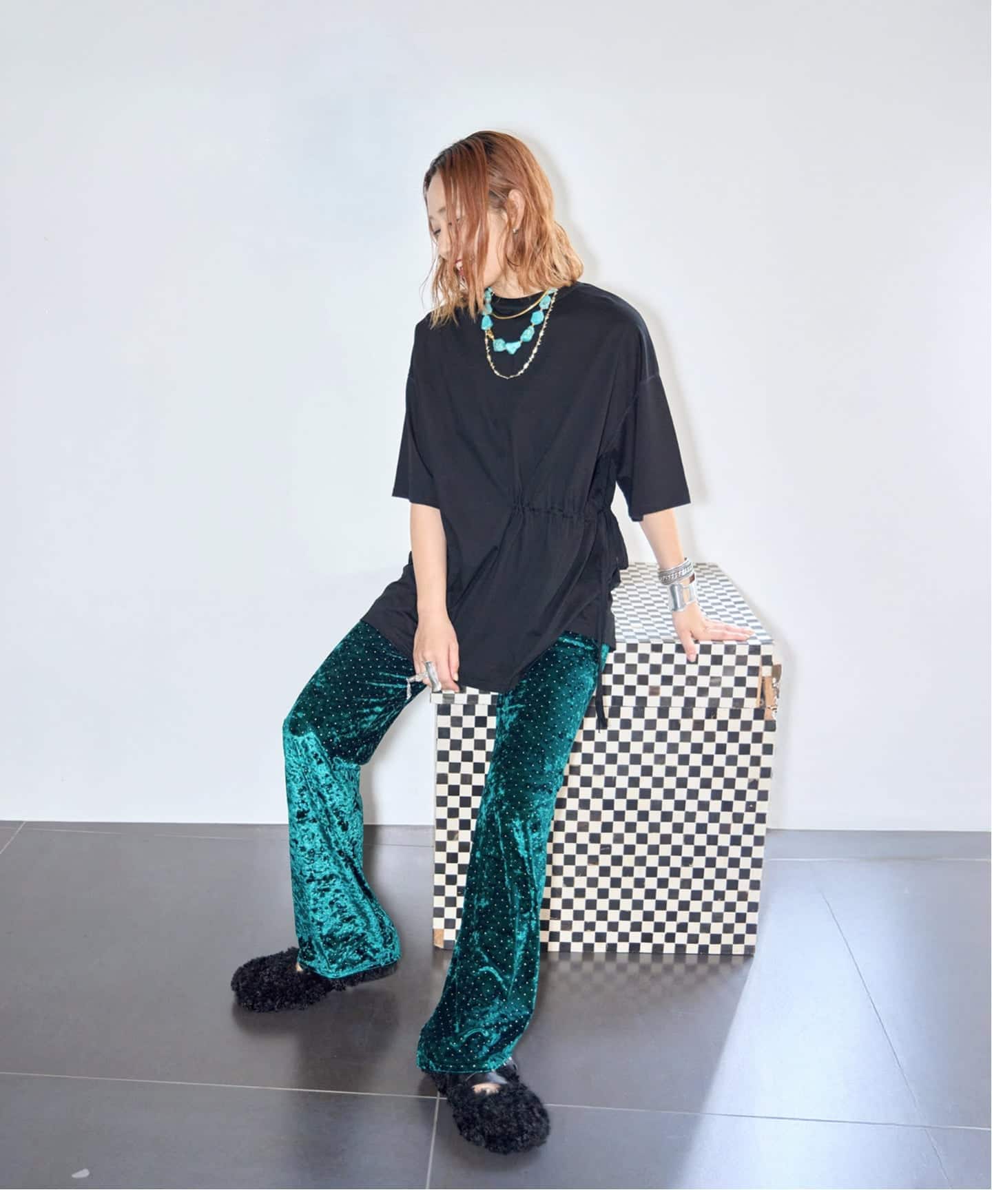 新品　SIMONE WILD 　パンツ　ベロアスパッツ　紺 新品 SIMONE WILD パンツ ベロアスパッツ 紺 新品 SIMONE WILD