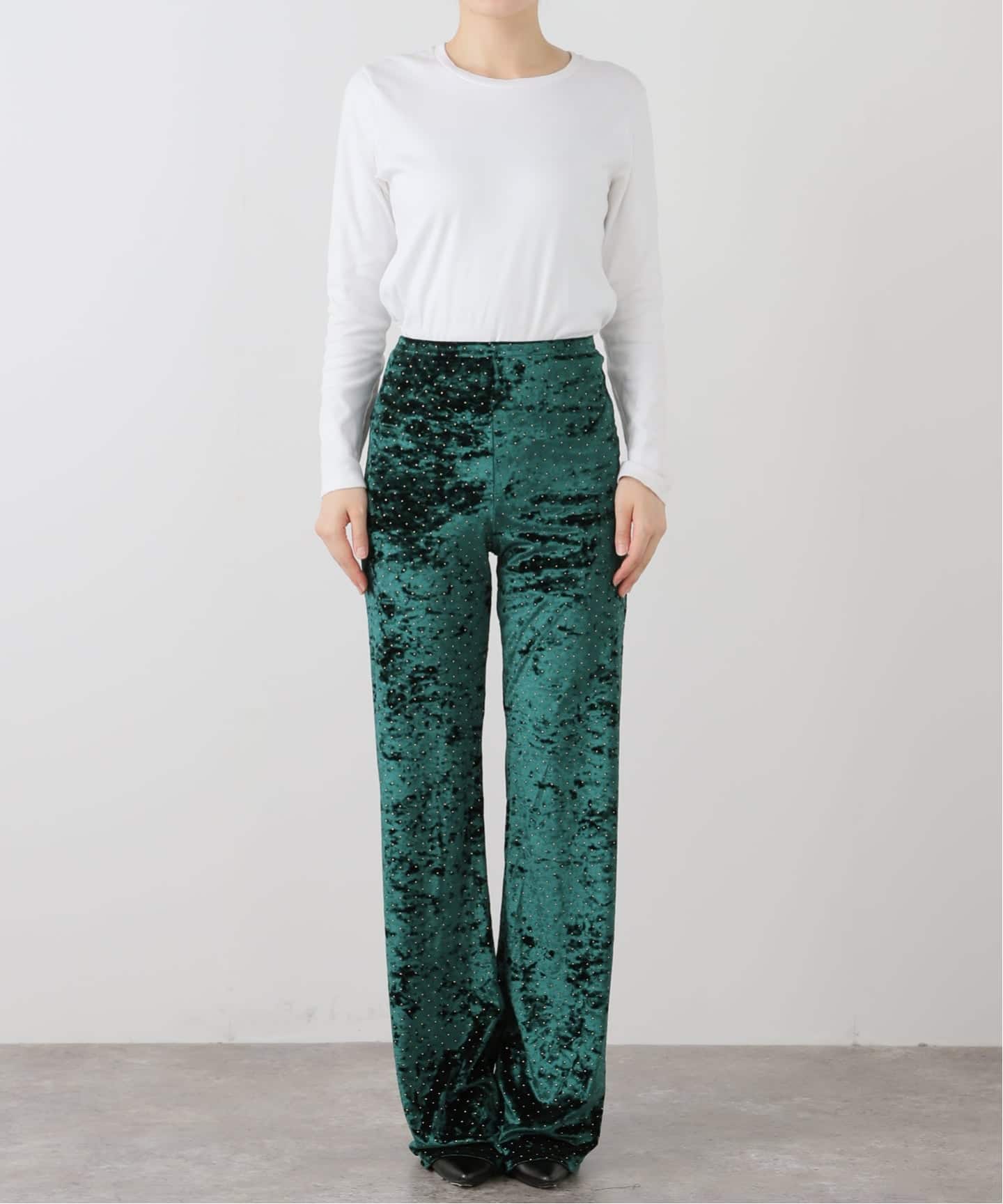 SIMONE WILD ベルベット グリーンショートパンツ SIMONE WILD STUD VELVET WIDE LEG パンツ（その他パンツ
