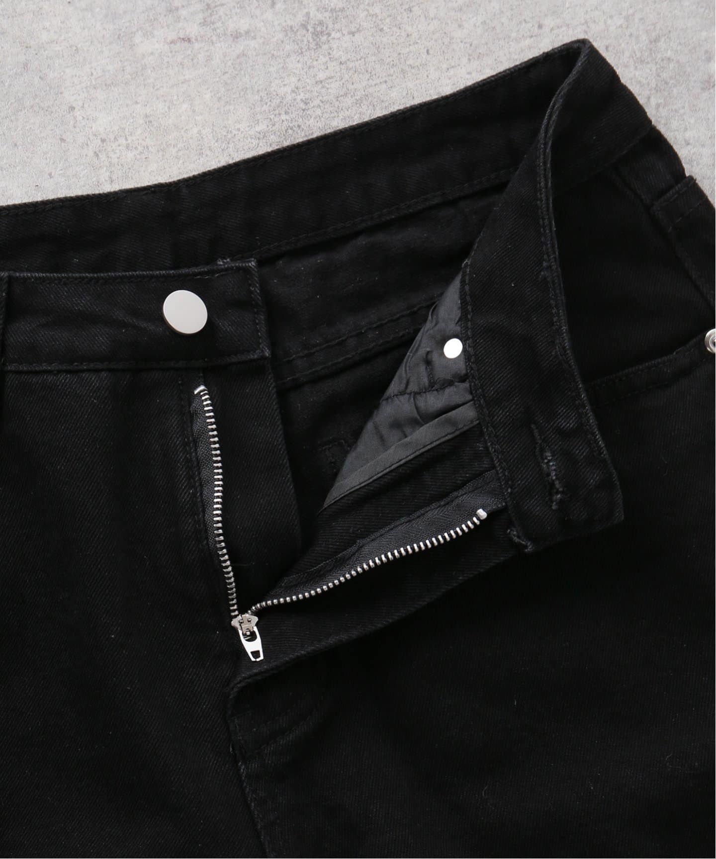 INPERFECT DENIM SHORT PANTS：デニムパンツ（デニムパンツ