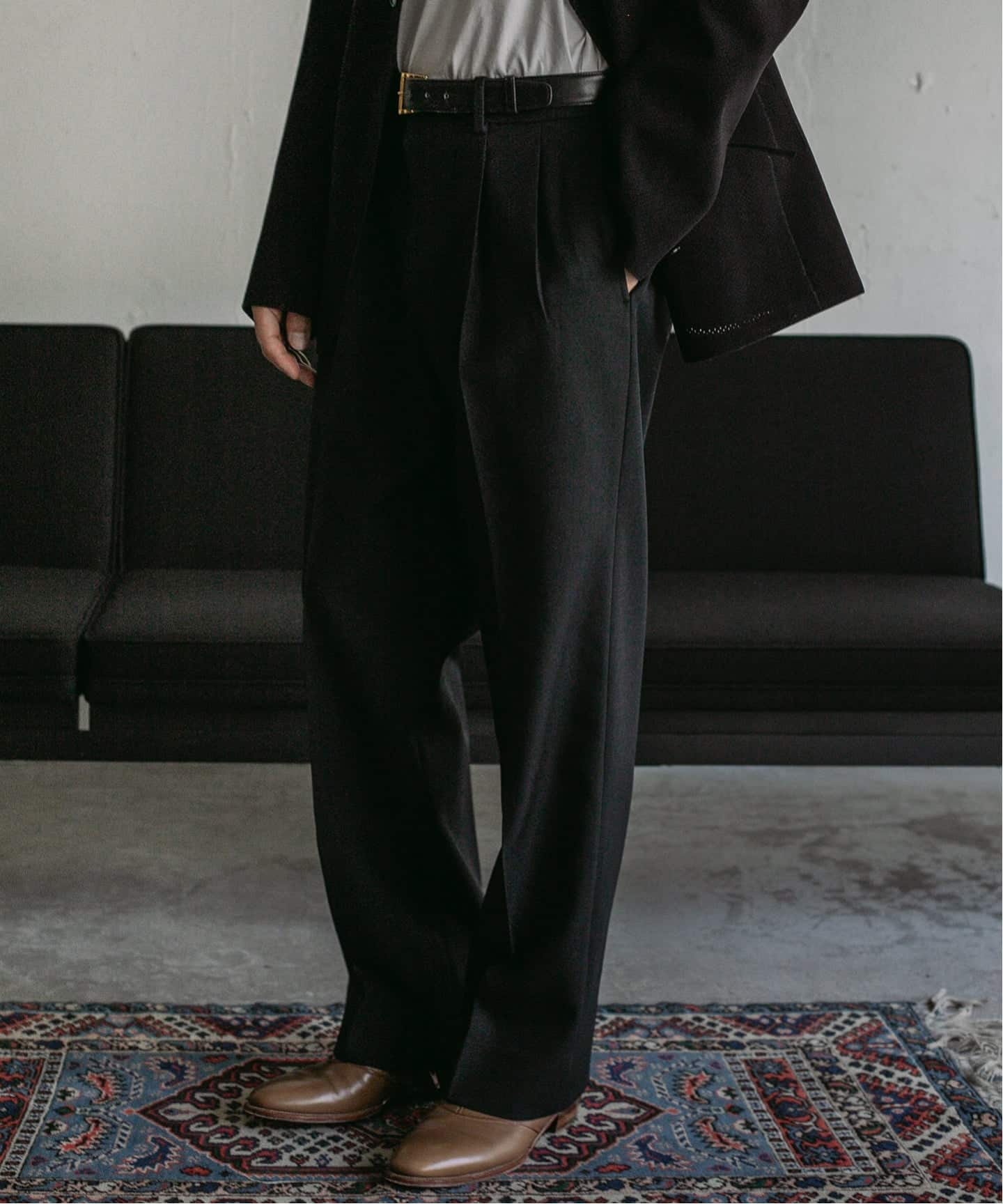 LE レショップ スラックス　サイズ1 今買って春も使える】「レショップ×ニート」の黒スラックスが