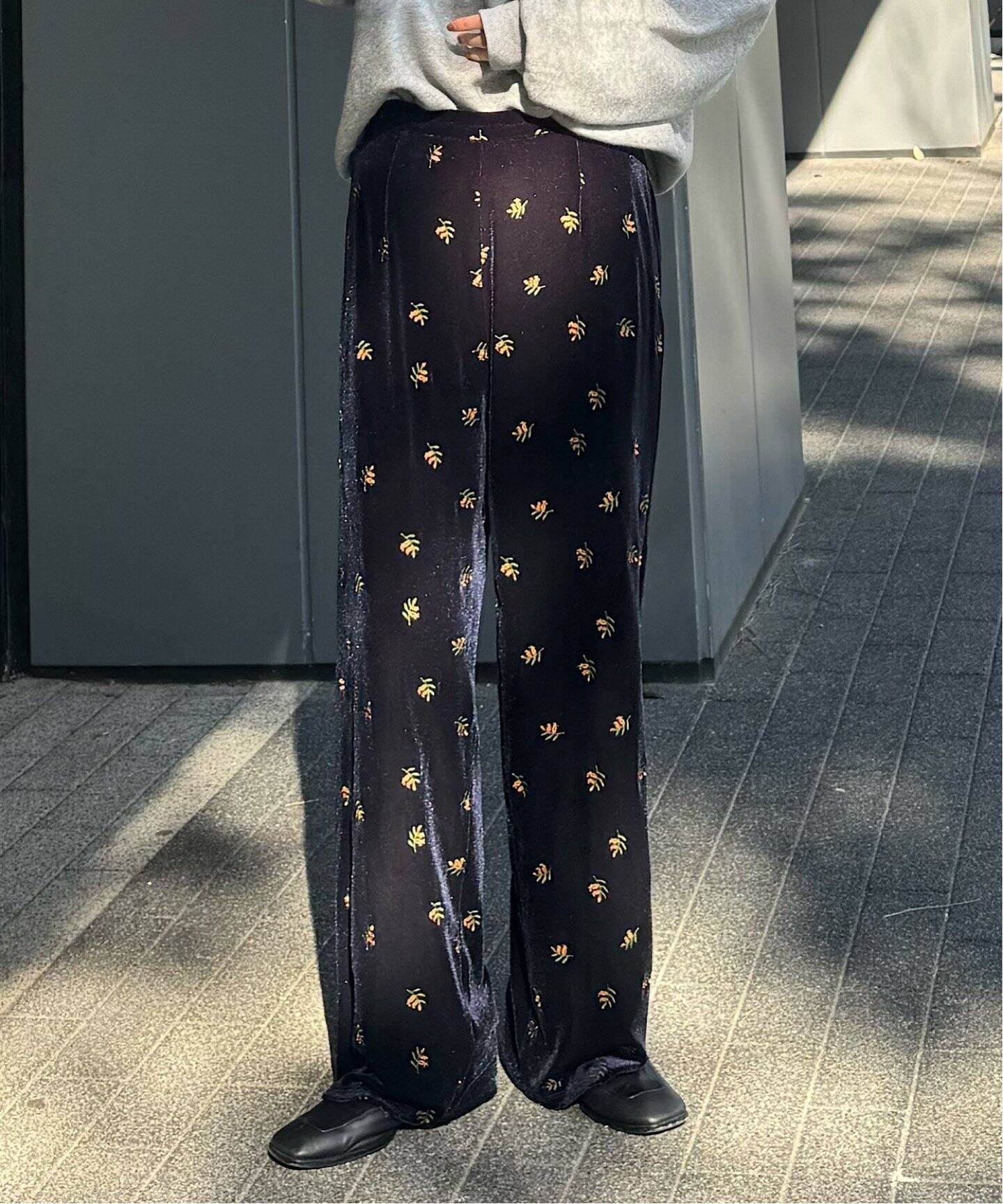追加 刺繍ベロアフレアパンツ（スラックス）｜OUTDOOR PRODUCTS 