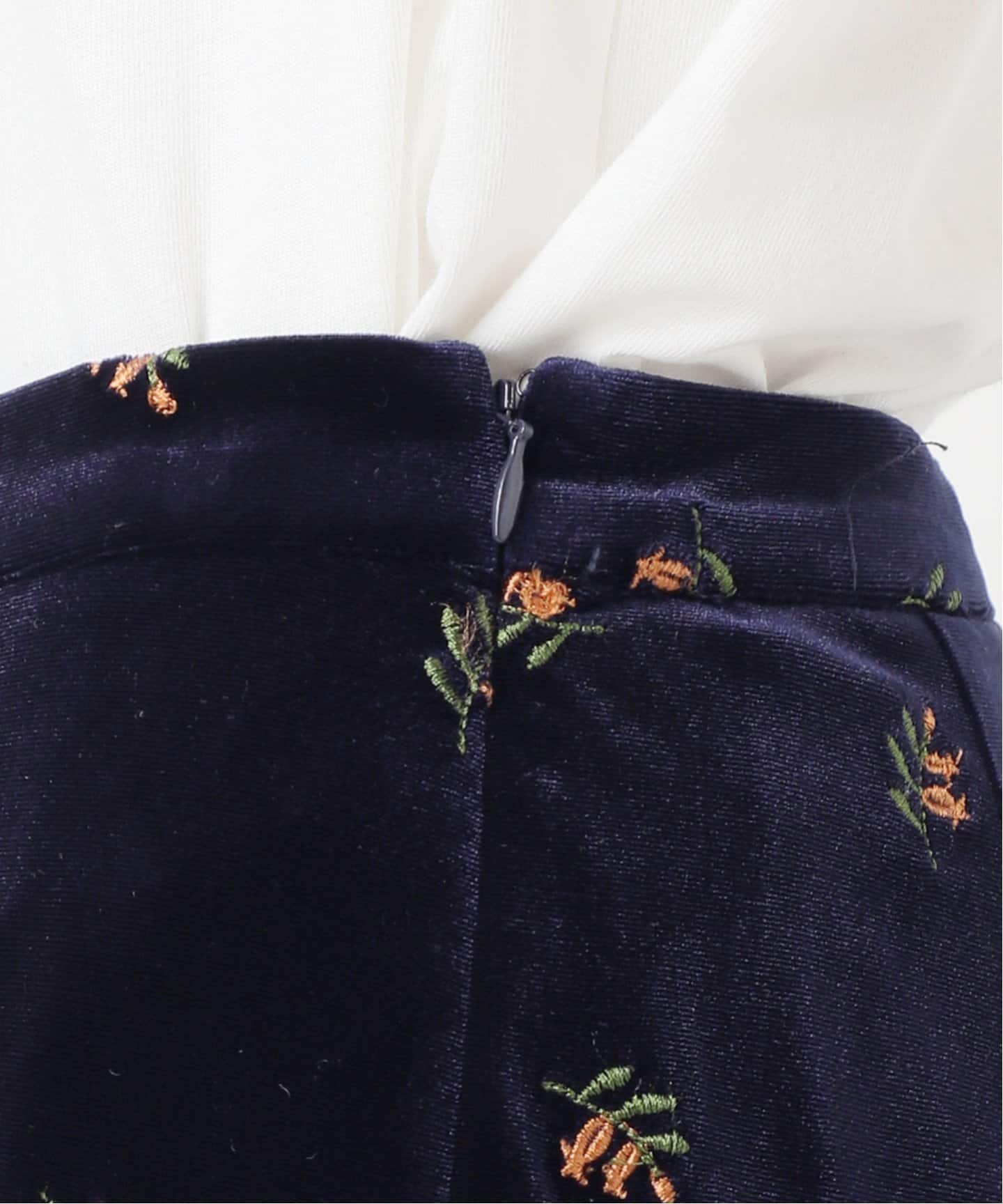 OUTDOOR PRODUCTS 刺繍ベロアフレアパンツ 刺繍ベロアフレアパンツ（スラックス）｜OUTDOOR PRODUCTS