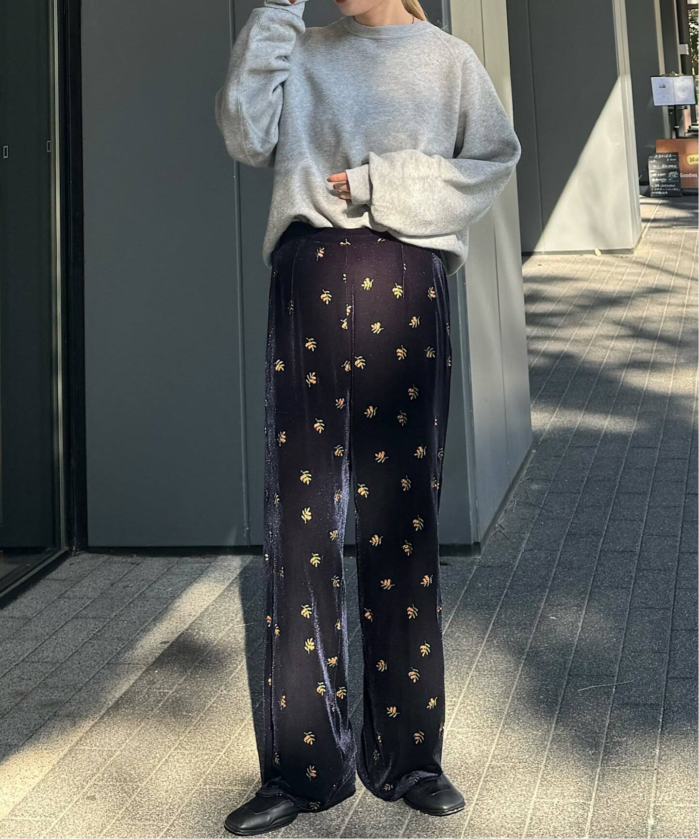 追加 刺繍ベロアフレアパンツ（スラックス）｜OUTDOOR PRODUCTS