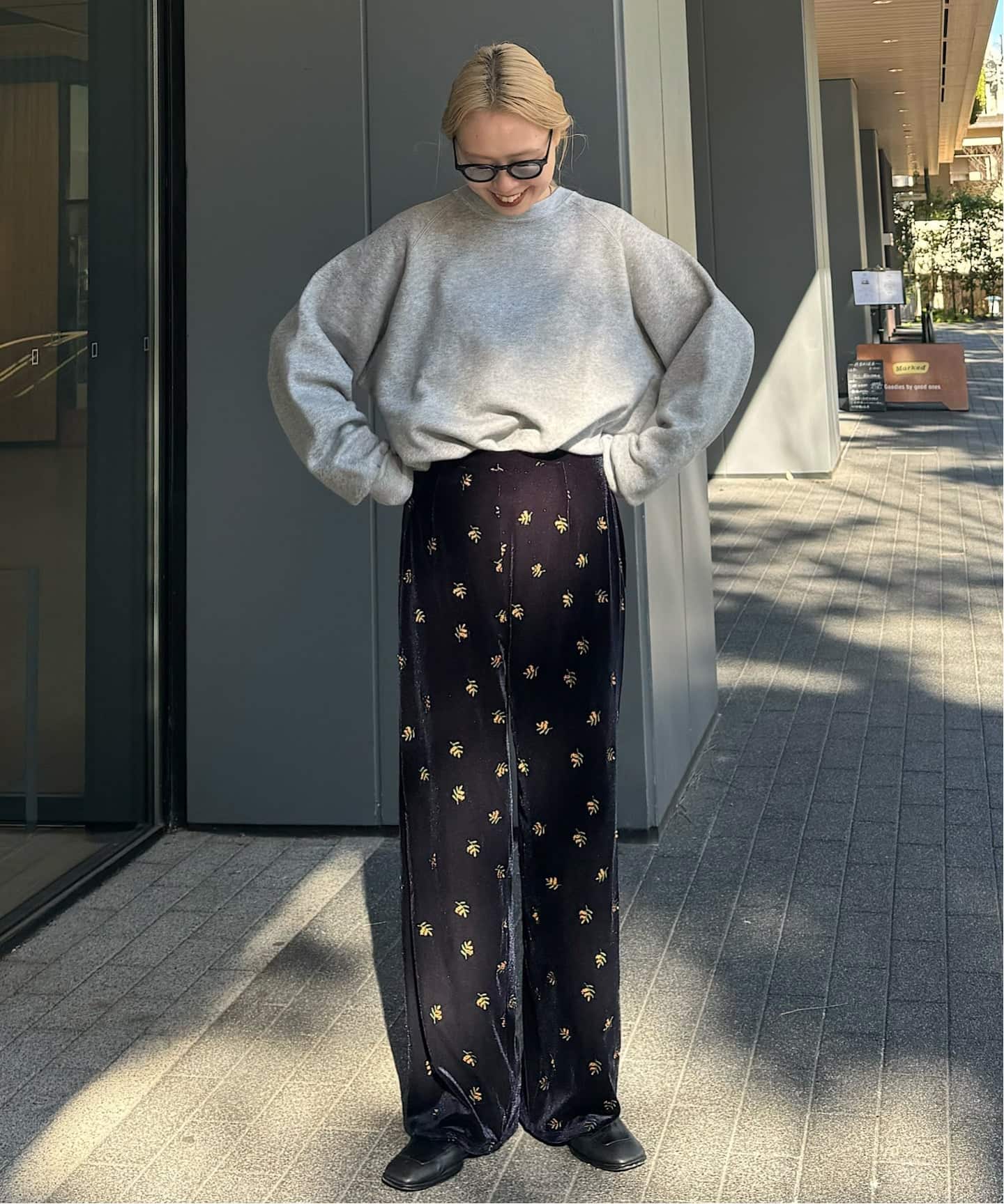 OUTDOOR PRODUCTS 刺繍ベロアフレアパンツ 刺繍ベロアフレアパンツ（スラックス）｜OUTDOOR PRODUCTS