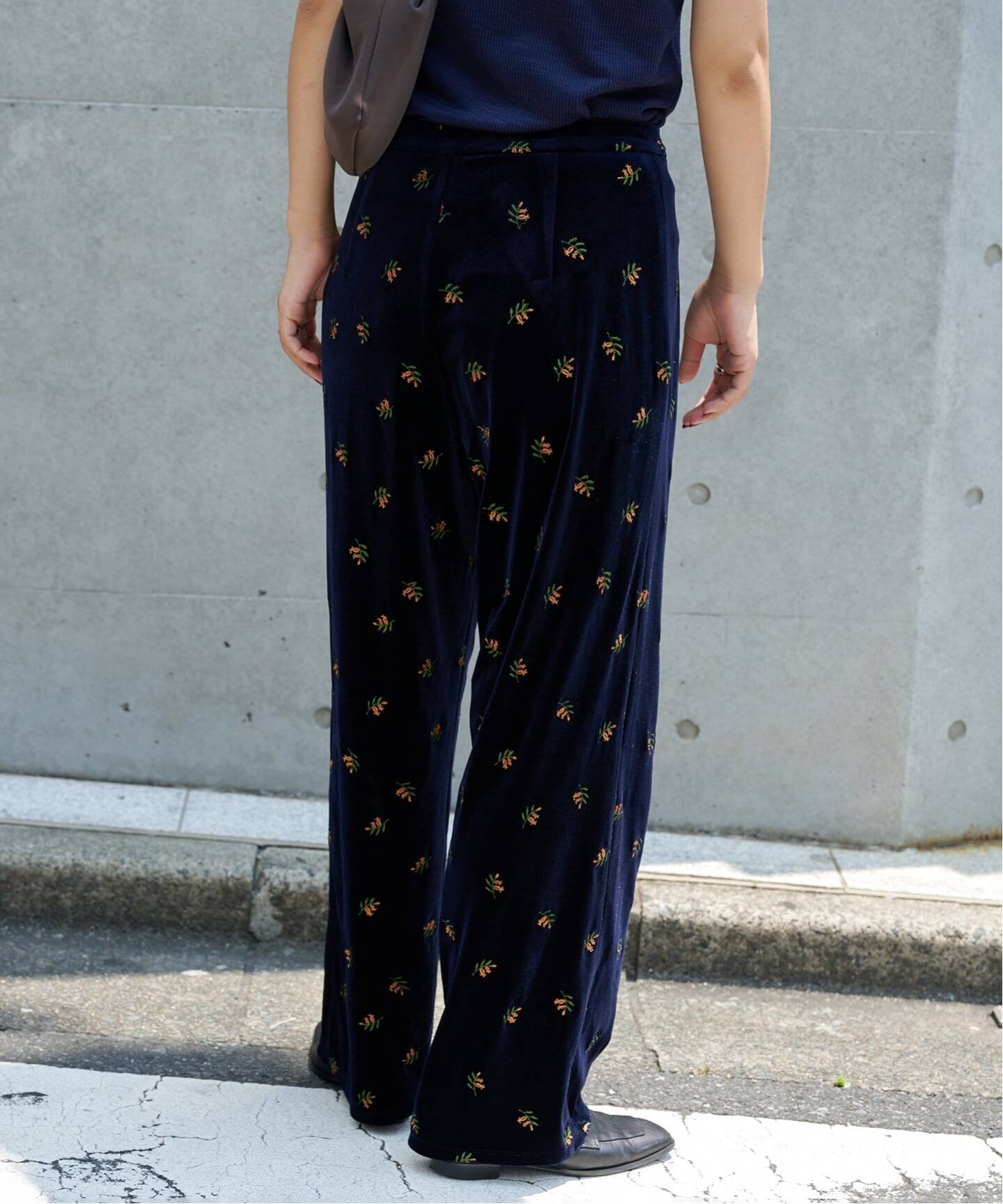 追加 刺繍ベロアフレアパンツ（スラックス）｜OUTDOOR PRODUCTS