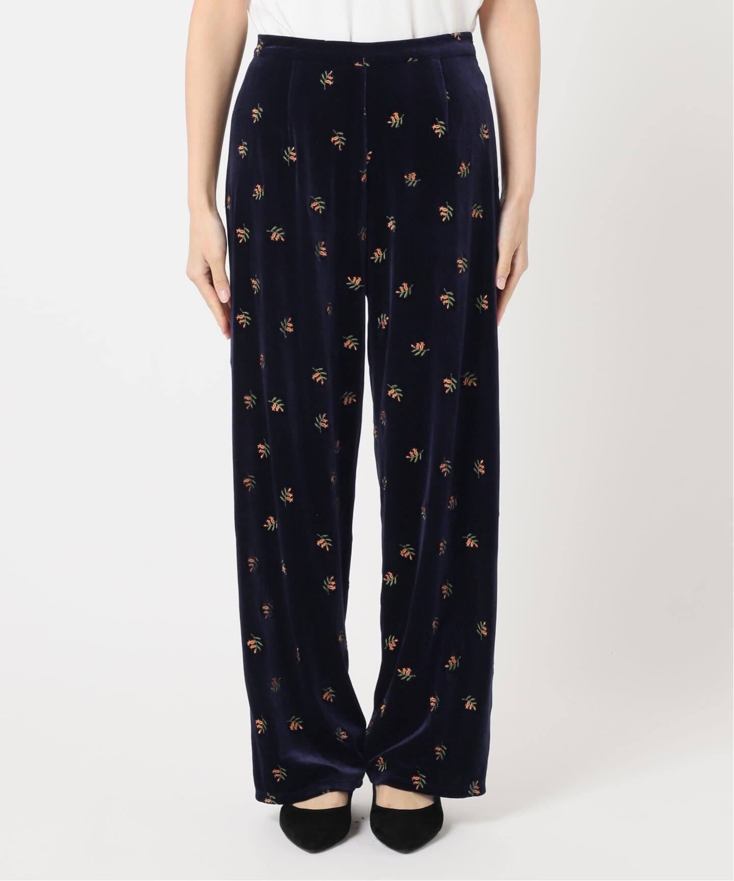 追加 刺繍ベロアフレアパンツ（スラックス）｜OUTDOOR PRODUCTS