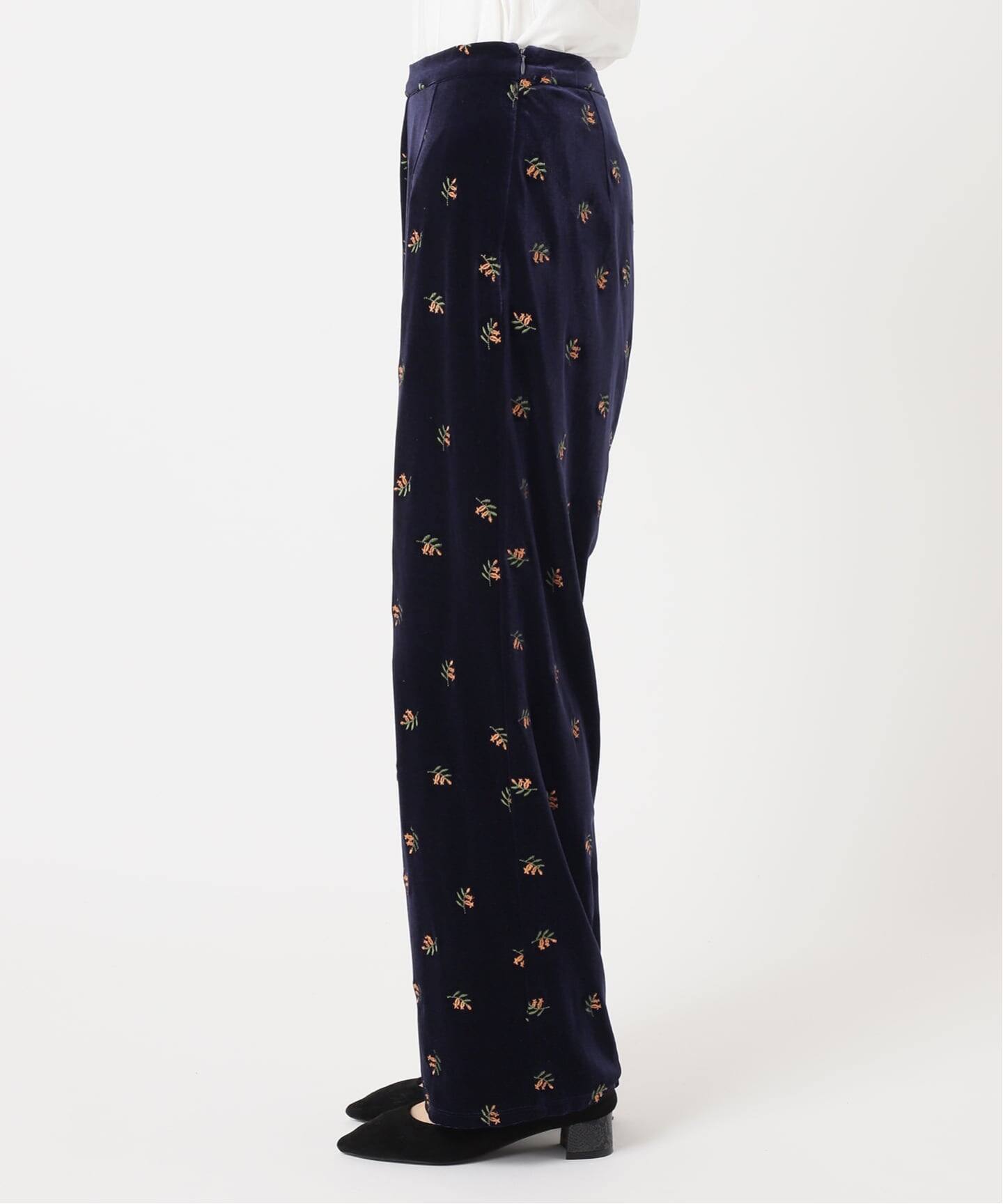 追加 刺繍ベロアフレアパンツ（スラックス）｜OUTDOOR PRODUCTS