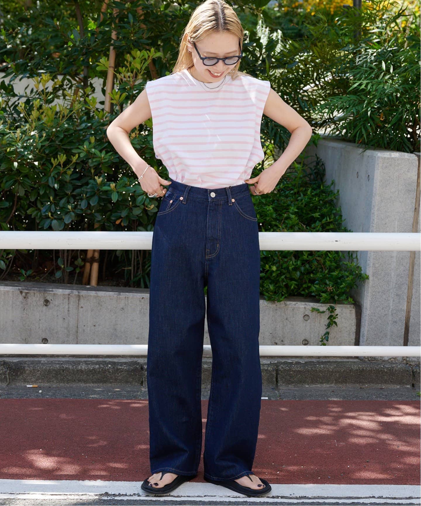追加3 ULTライトデニムハイライズルーズ5PKT（デニムパンツ