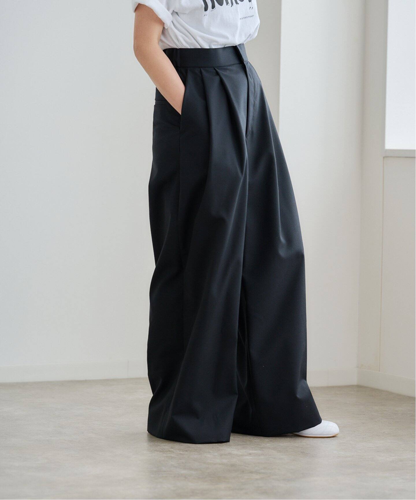 ATON WOOL TROPICAL WIDE EASY PANTS（スラックス）｜BOICE FROM