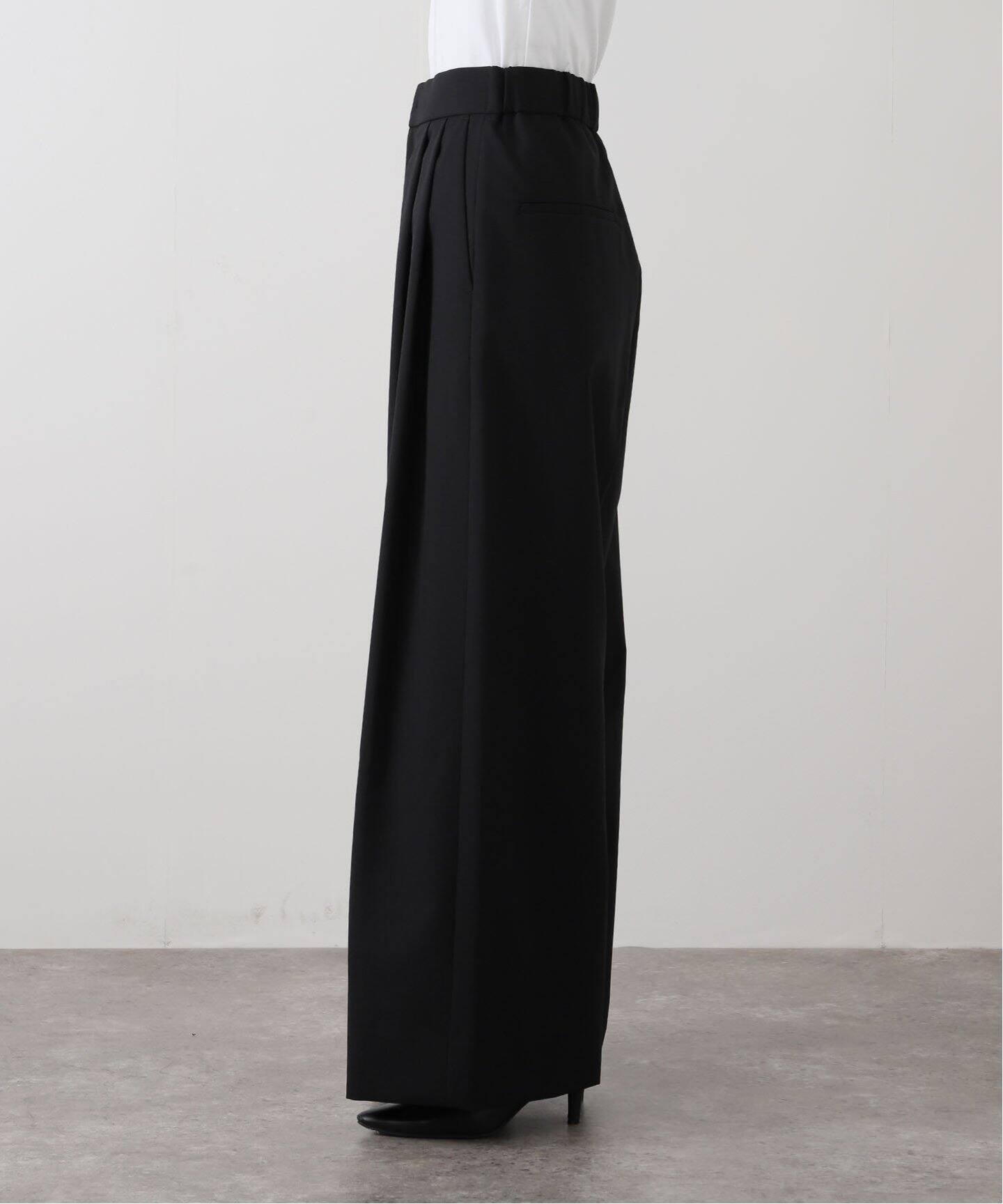 ATON WOOL TROPICAL WIDE EASY PANTS（スラックス）｜BOICE FROM