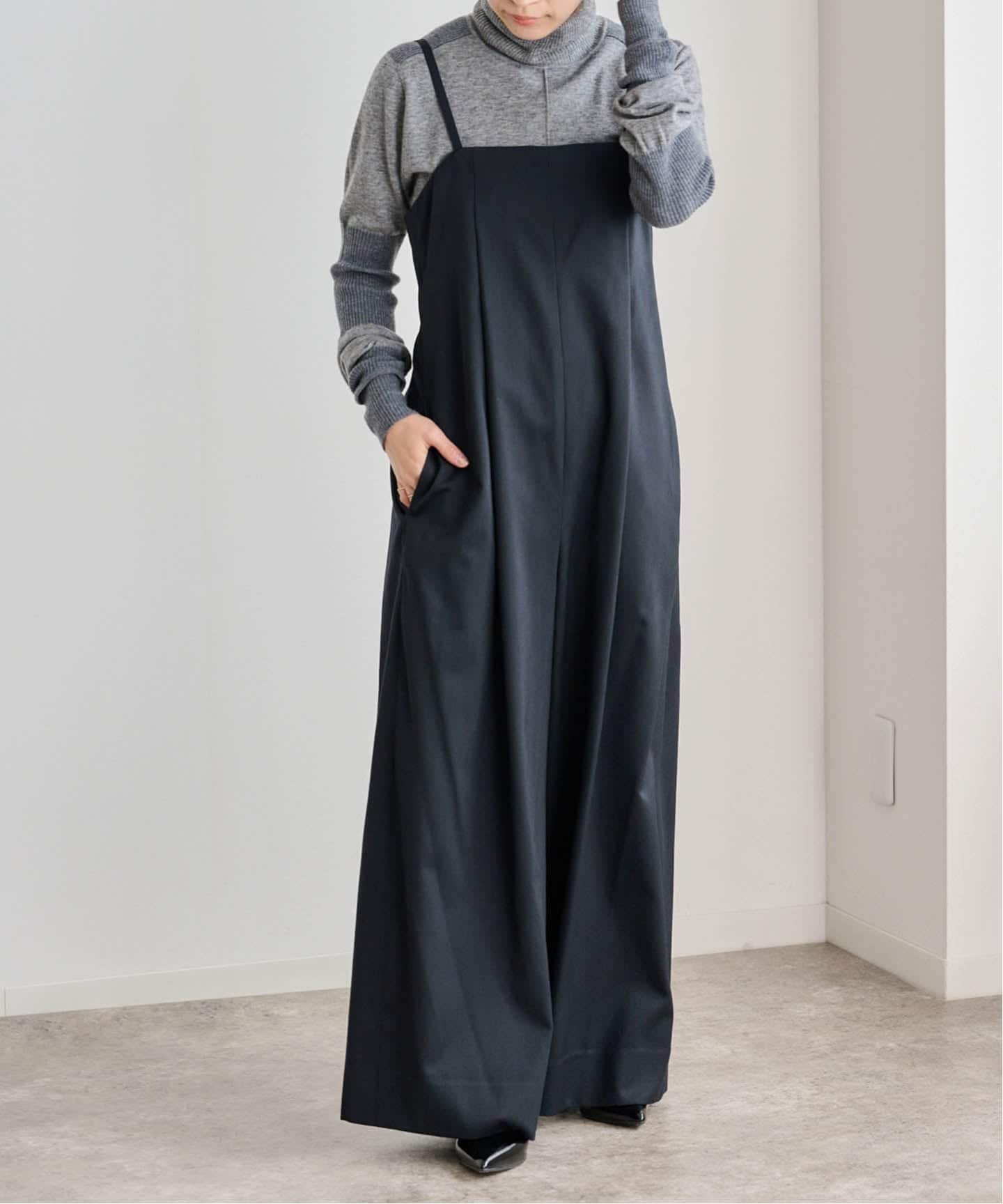 定価7.5万　エイトン オールインワン　サロペット　ウール ブラック　ATON ATON WOOL SATIN STRETCH JUMPSUIT（サロペット／オーバーオール