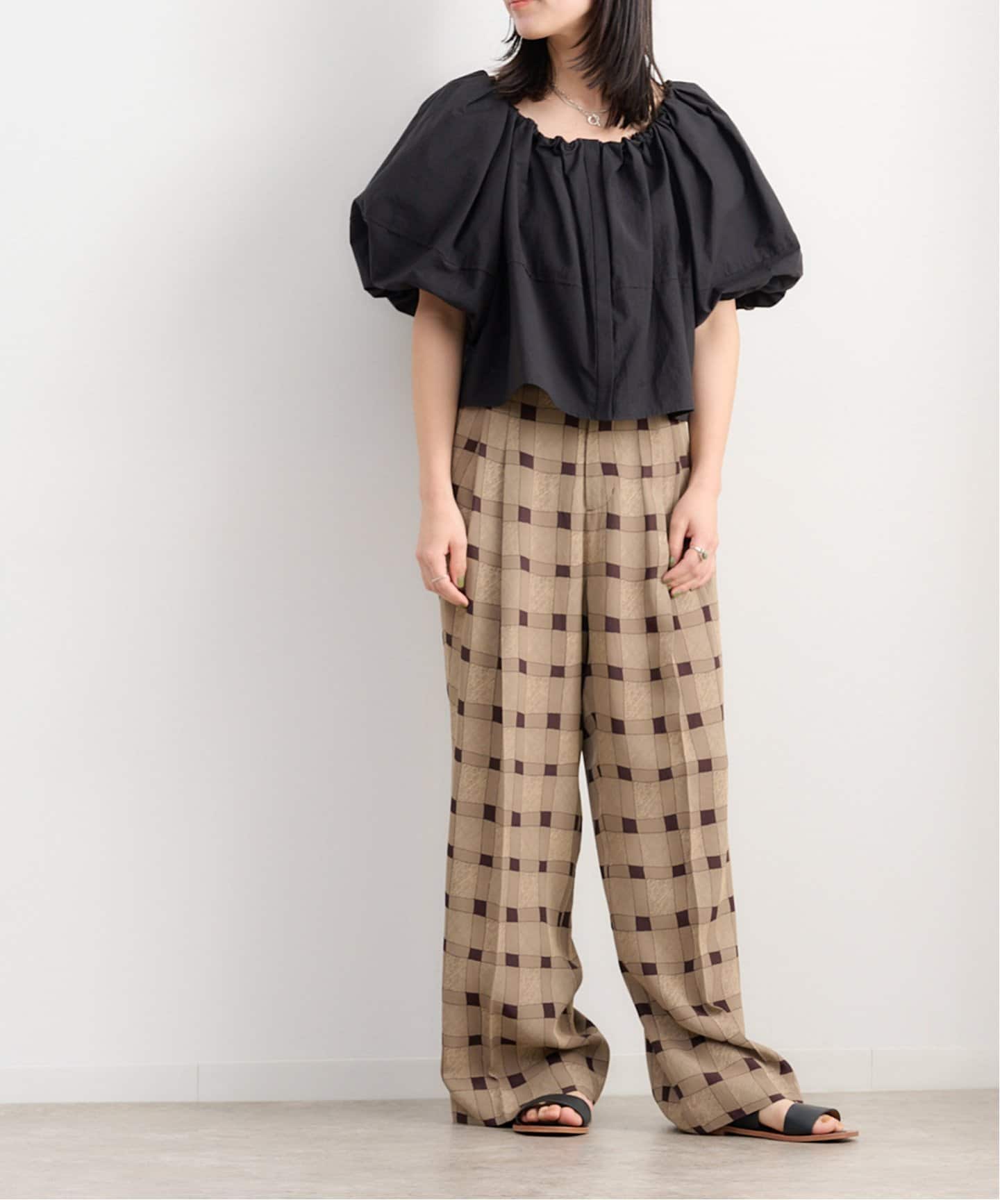 TODAYFUL Checkjacquard Tuck Trousersブラック TODAYFUL Checkjacquard Tuck Trousers 12510714（スラックス