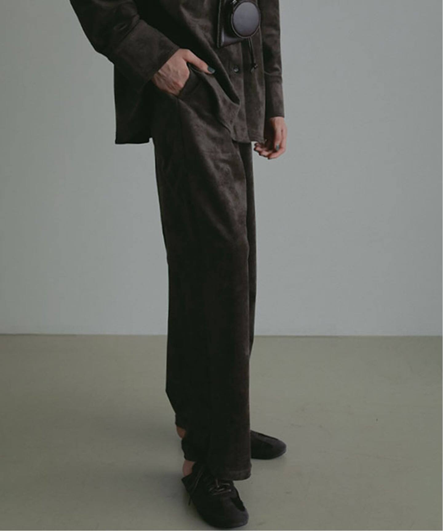 ETRETOKYO フェイクスウェードリラクシーパンツ ETRE TOKYO - フェイクスウェードリラクシーパンツ (DARK BROWN