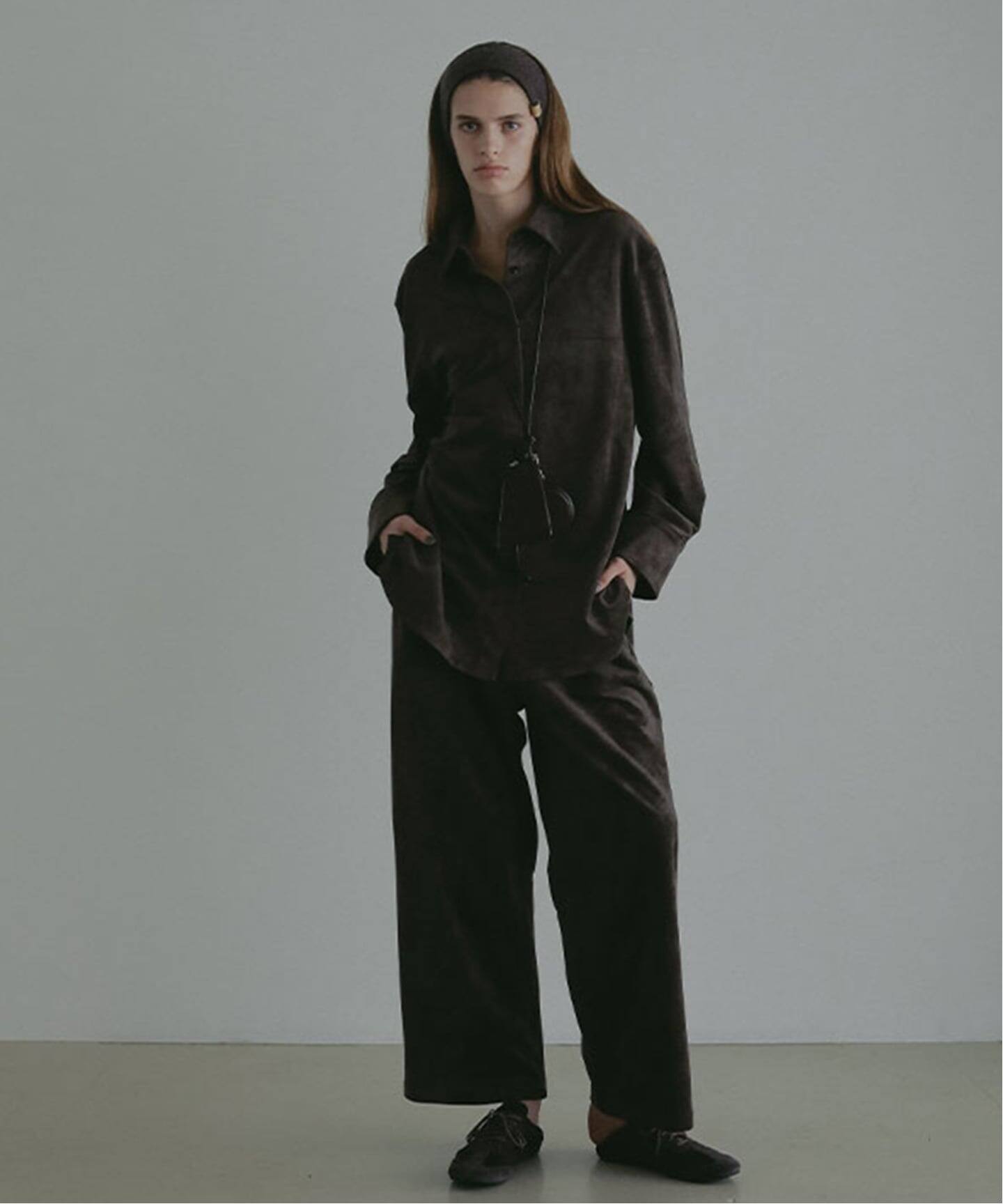 ETRETOKYO フェイクスウェードリラクシーパンツ ETRE TOKYO - フェイクスウェードリラクシーパンツ (DARK BROWN