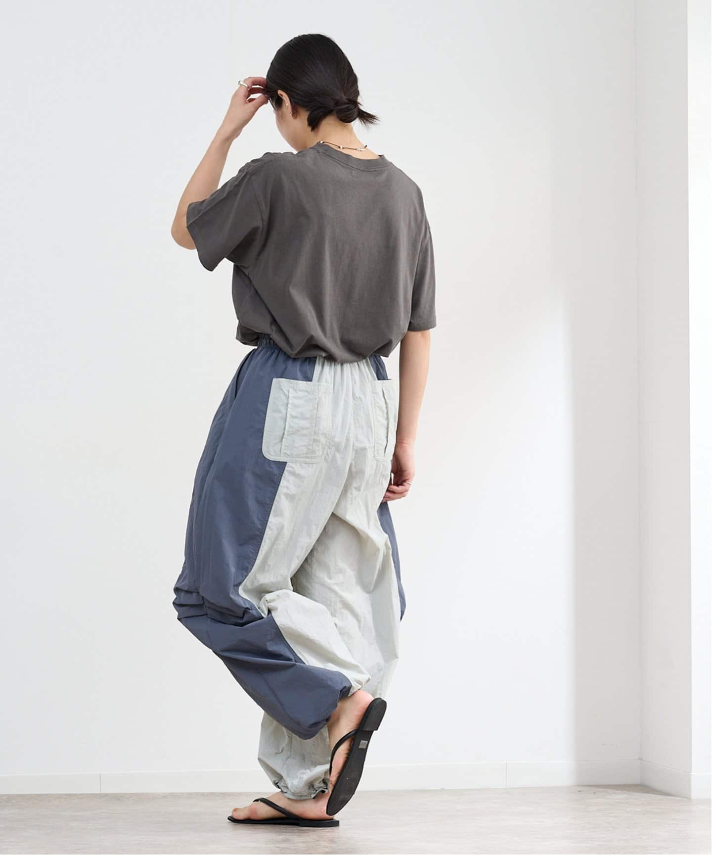 anuke Bicolor Parachute Pants（ジャージ／トラックパンツ