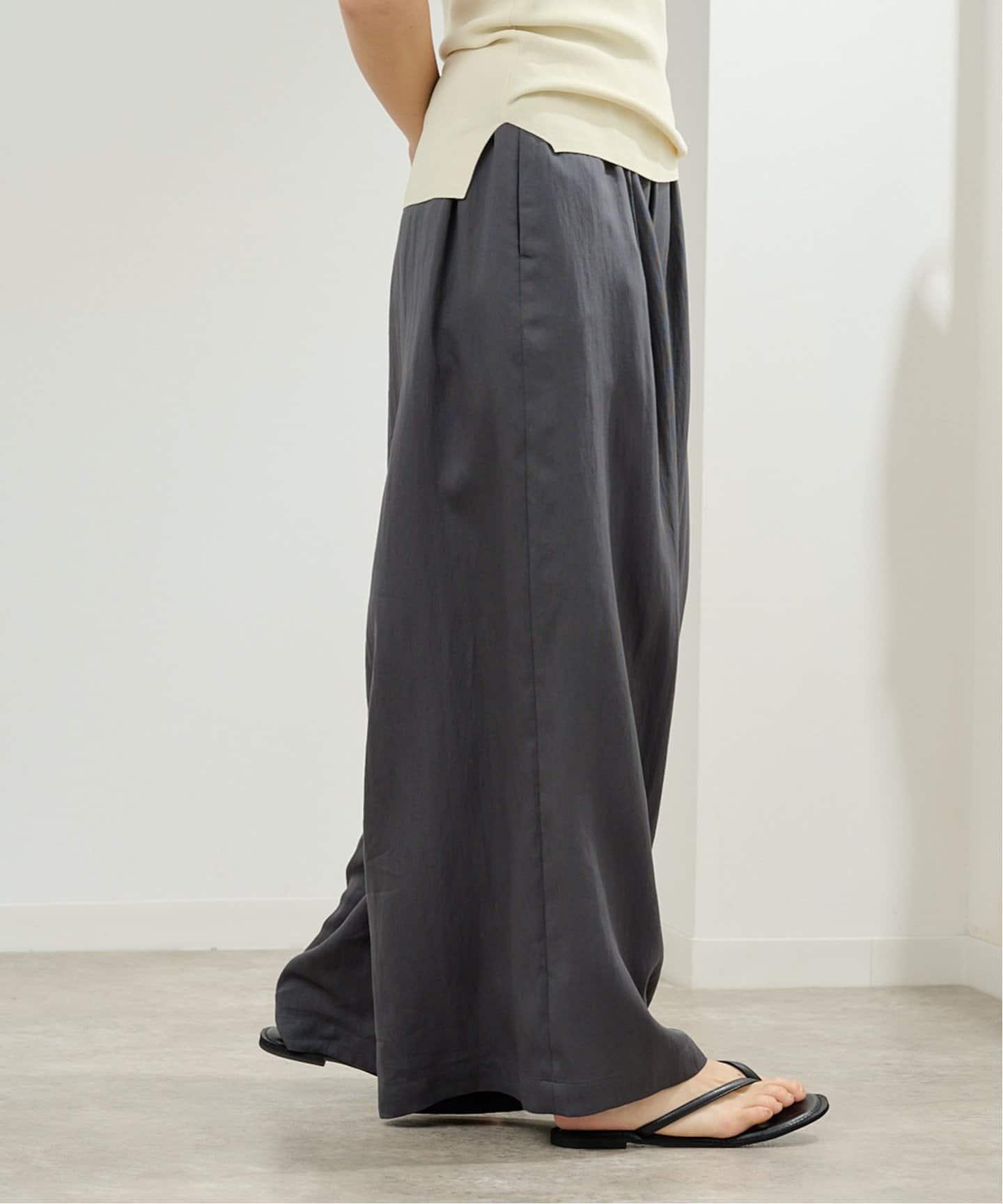 ETRE TOKYO リラクシータックワイドパンツ（スラックス）｜BOICE