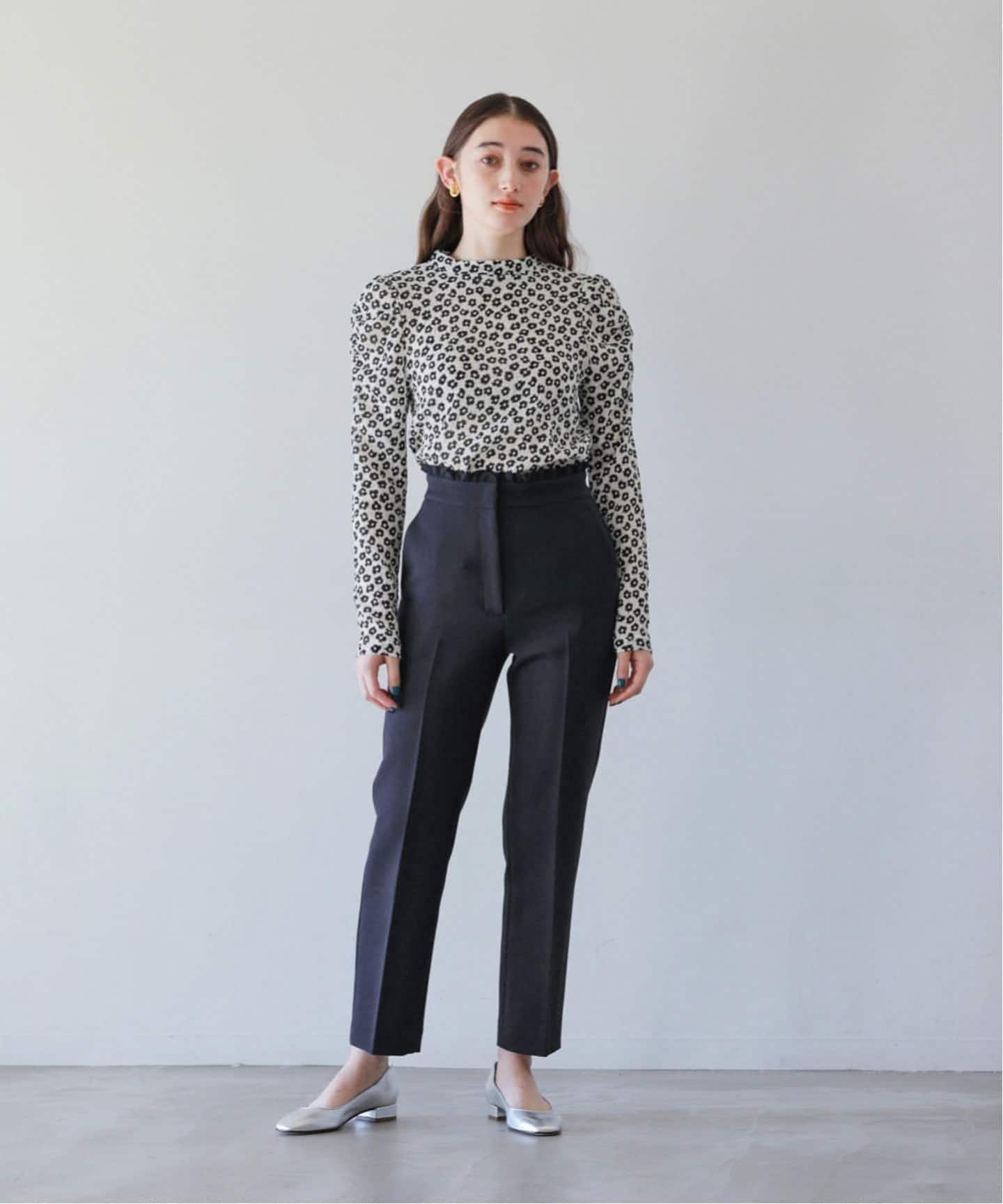 eLLa ウエストフリルパンツ　新品　撥水 eLLa ウエストフリルパンツ新品撥水