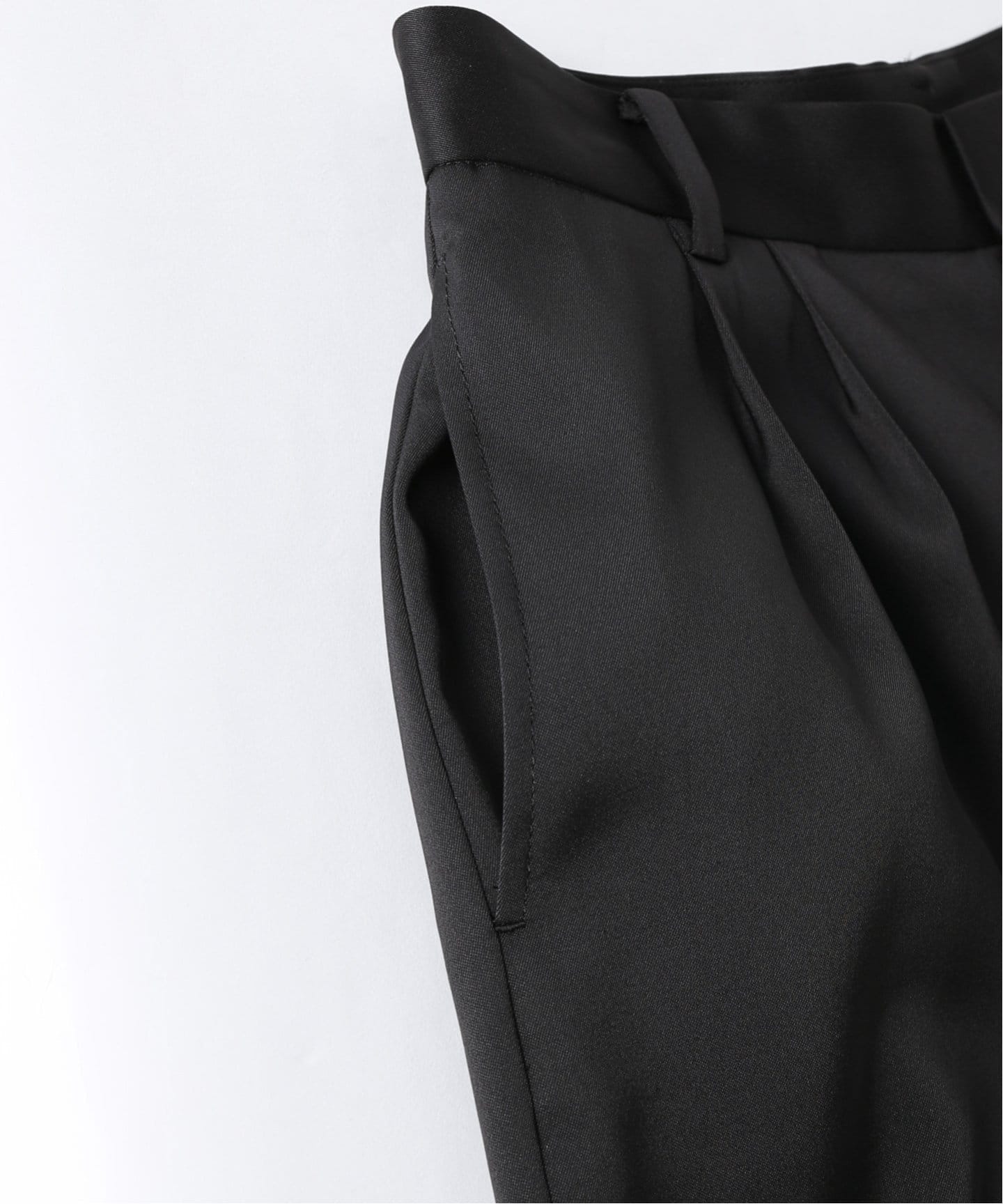 Spick and Span サテン　ハーフパンツ（黒）38 【完売品】 サテンハーフパンツ（スラックス）｜Spick and Span（スピック