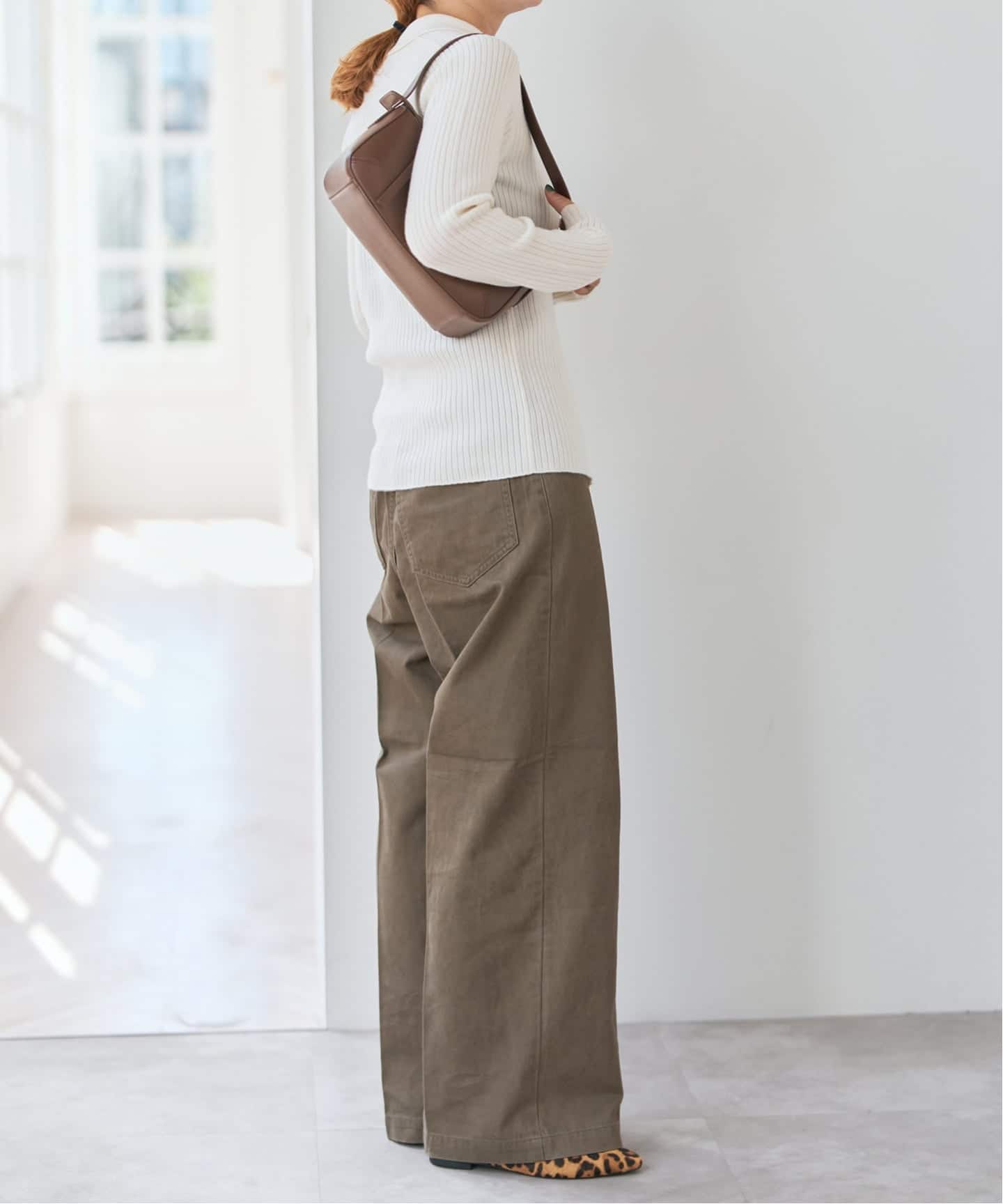 予約》バックギャザーチノ（チノパンツ）｜Spick and Span（スピック