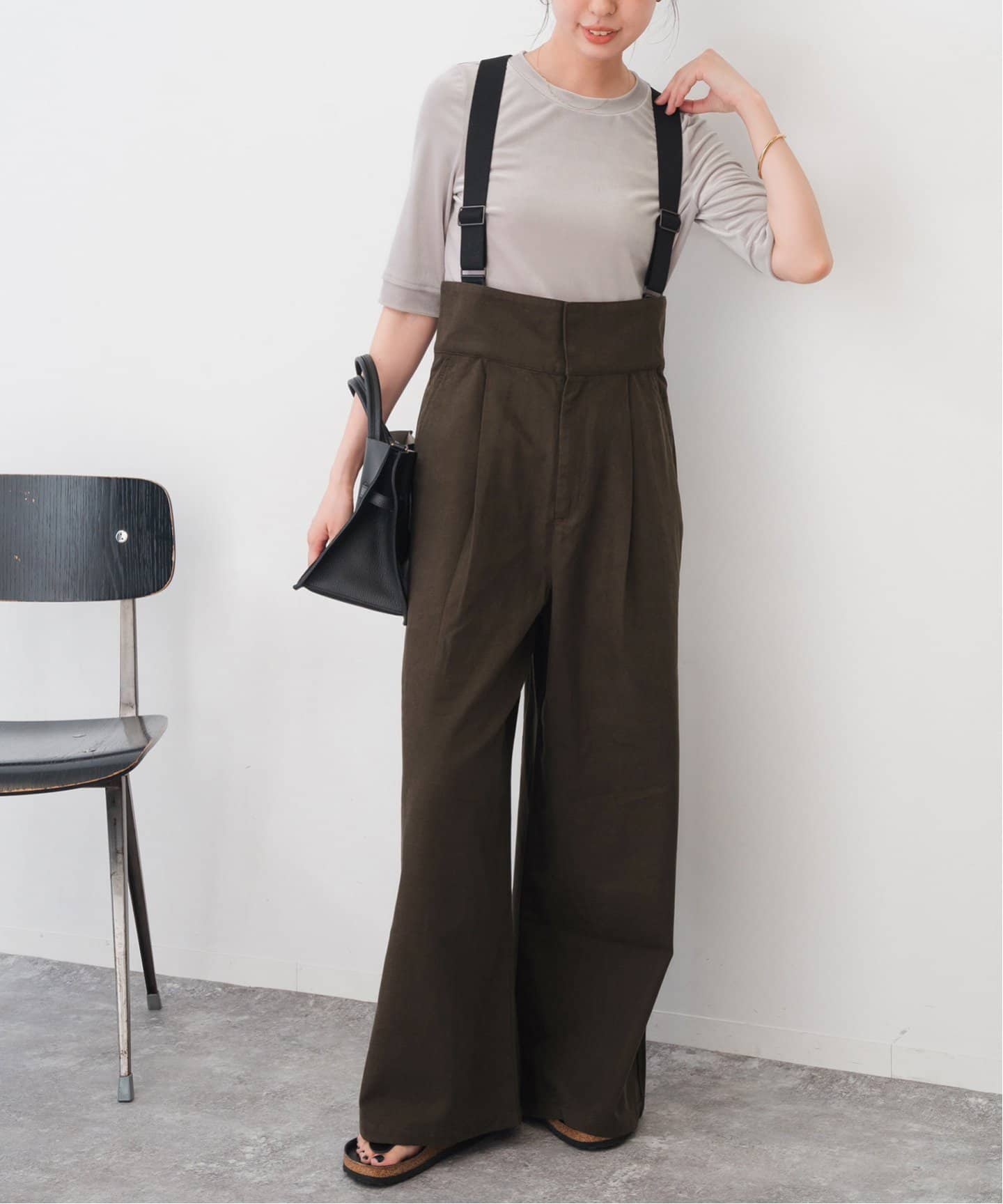 サスペンダー付きピーチツイルタックパンツ（その他パンツ）｜Spick