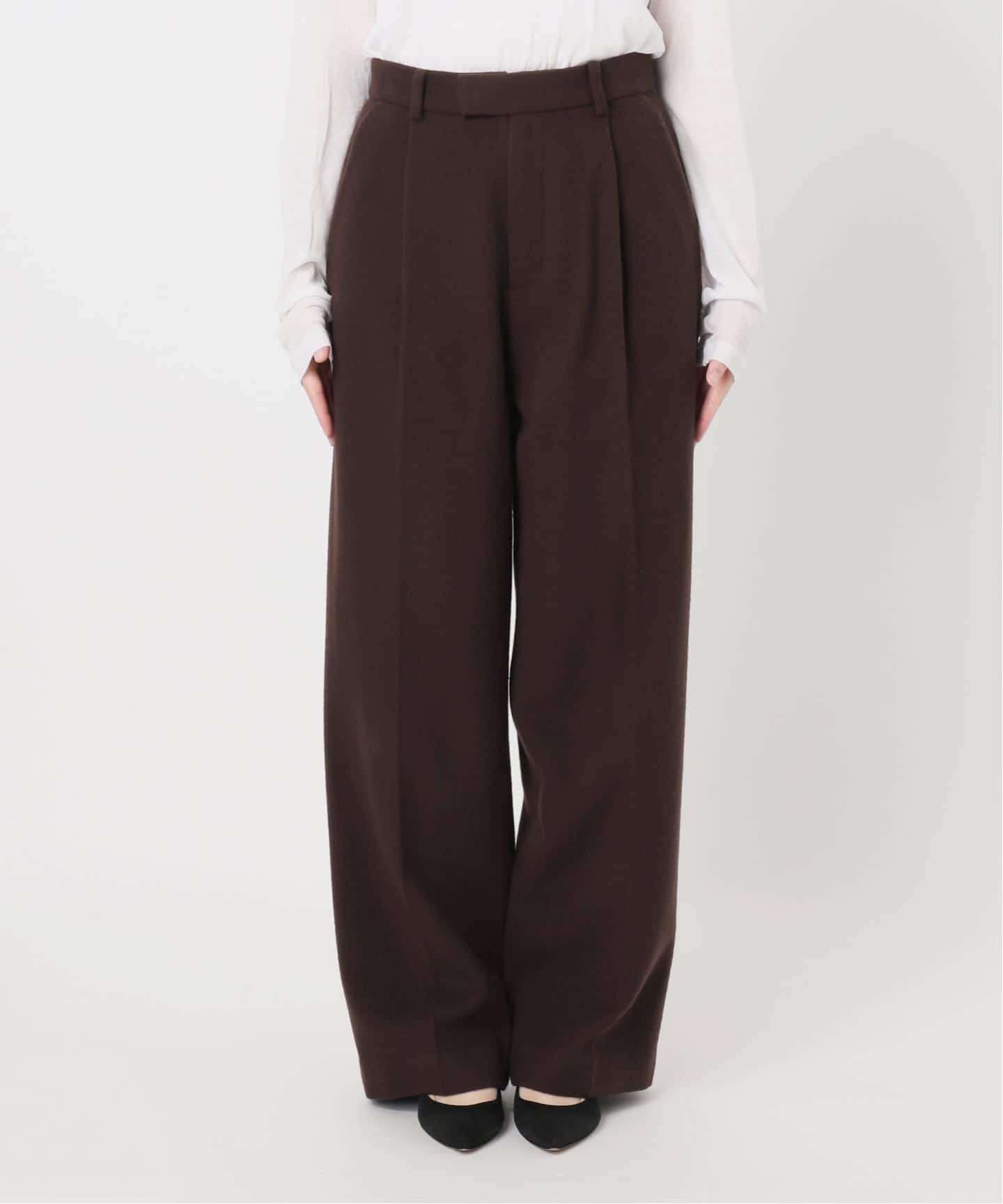 Higuchi*Sビーバーストレートタックパンツ（スラックス）｜Spick and