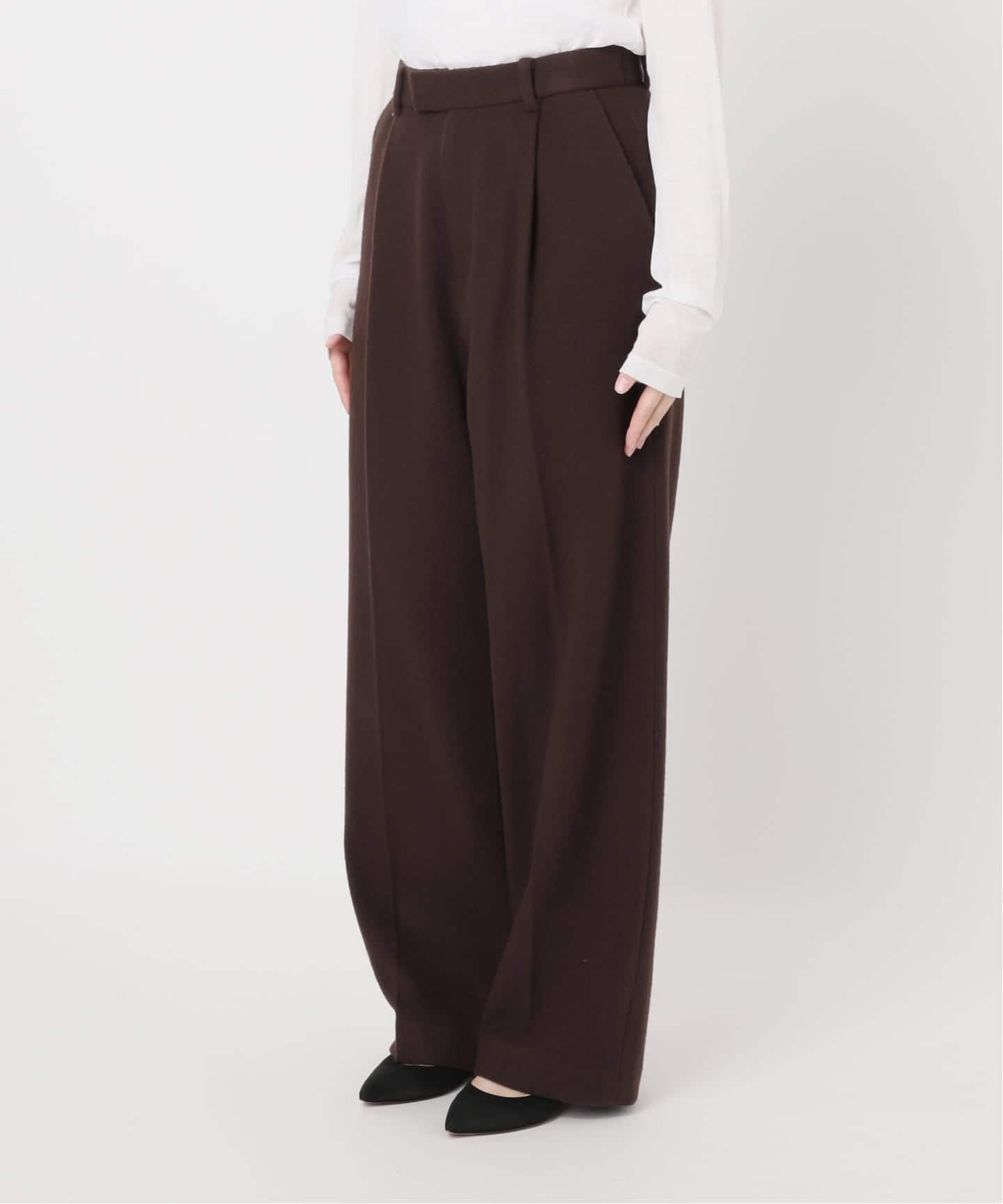 Higuchi*Sビーバーストレートタックパンツ（スラックス）｜Spick and