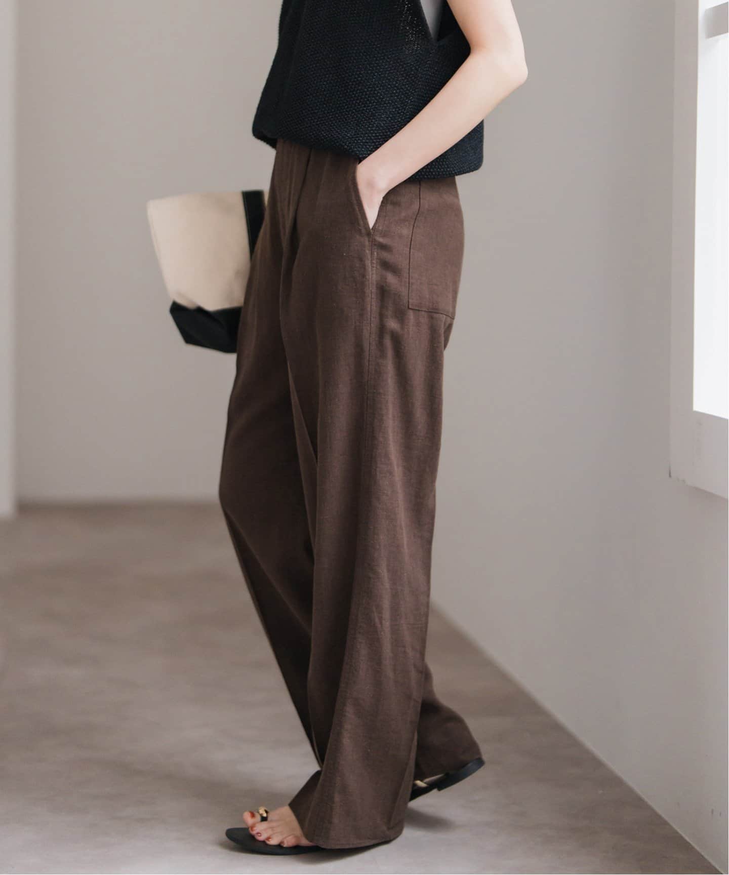 【新品・未使用】Spick&Span ハイブリッドラミー1タックパンツ ハイブリッドラミー1タックパンツ（その他パンツ）｜Spick and