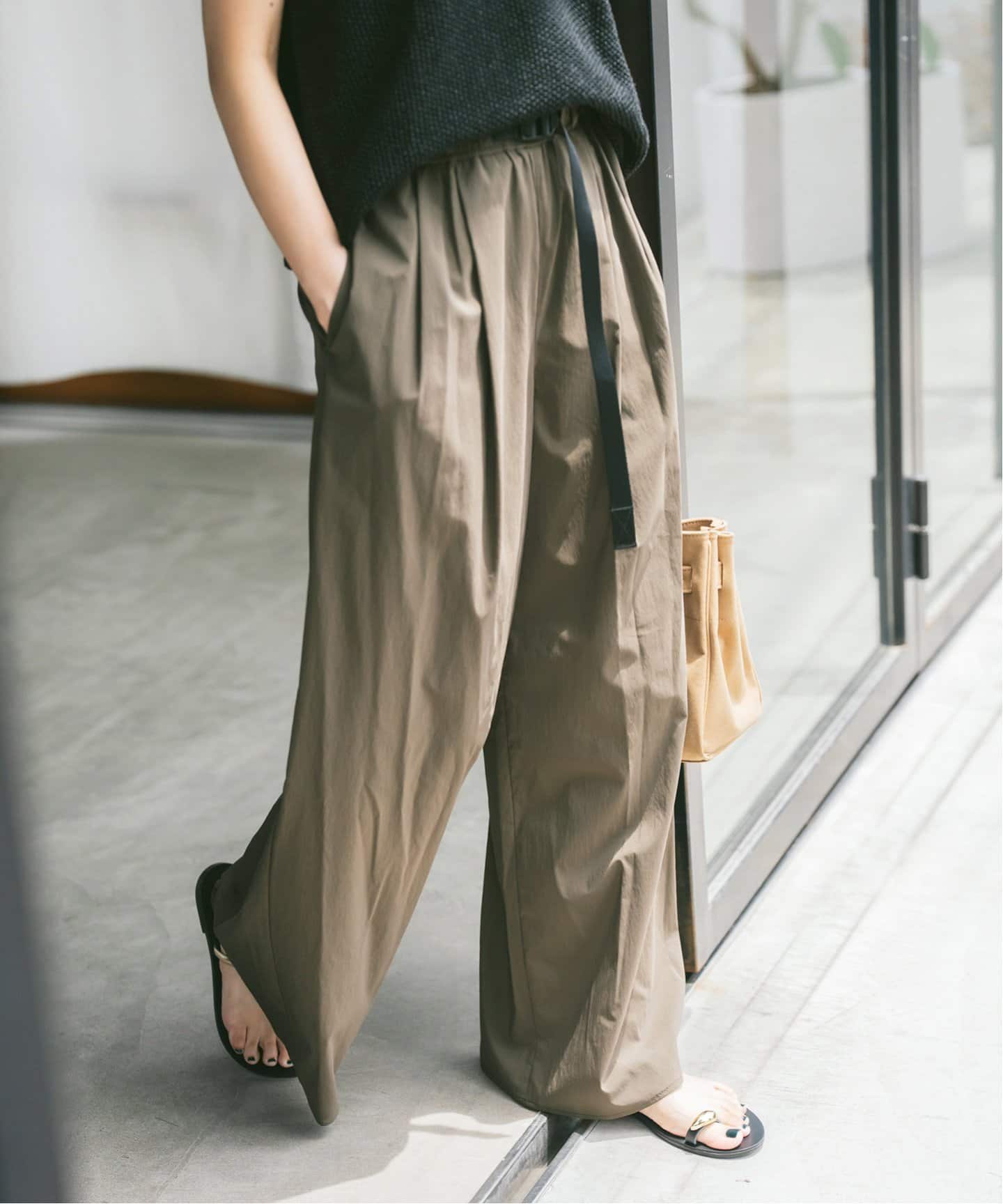 journalstandardluxe   ツイル イージーワイドパンツ イージーワイドパンツ｜WOMEN｜250GAG31-410H｜AZUL BY MOUSSY