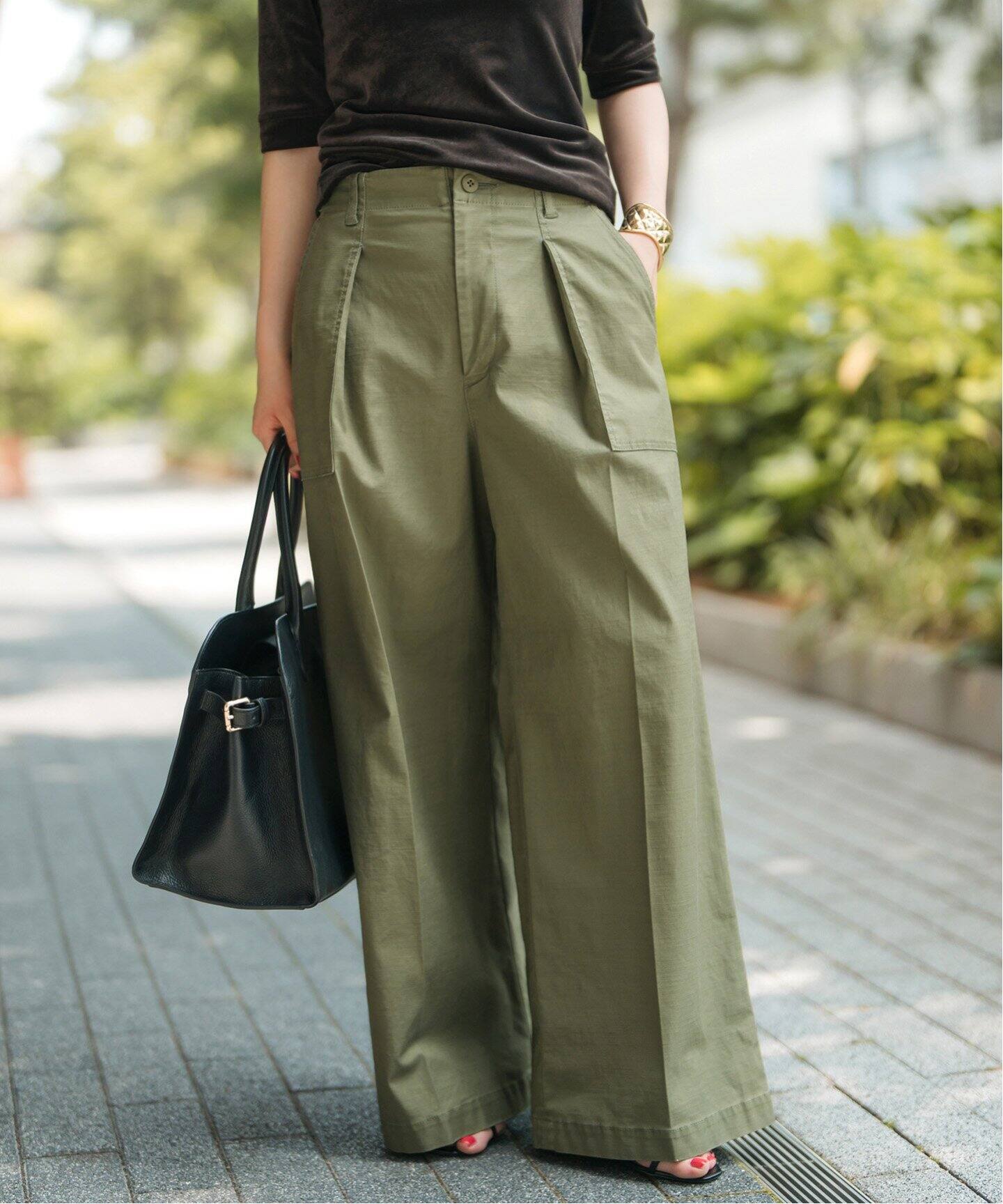 JOURNAL STANDARD LUXE　バックサテンタックパンツ　カーキ　M ジャーナルスタンダードラックス | バックサテン タックパンツ
