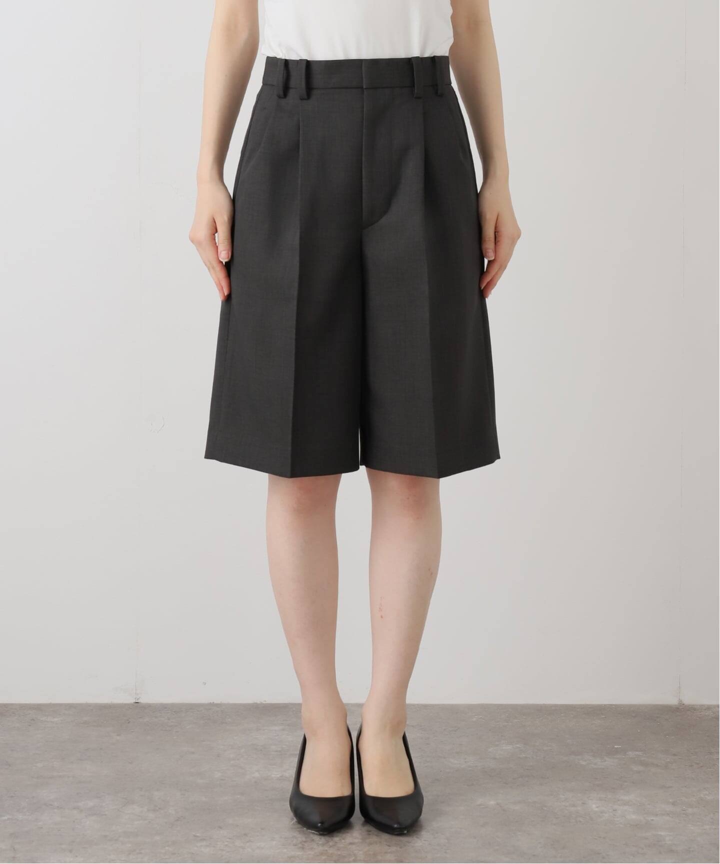 Spick and Span サテン　ハーフパンツ（黒）38 【完売品】 サテンハーフパンツ（スラックス）｜Spick and Span（スピック＆スパン