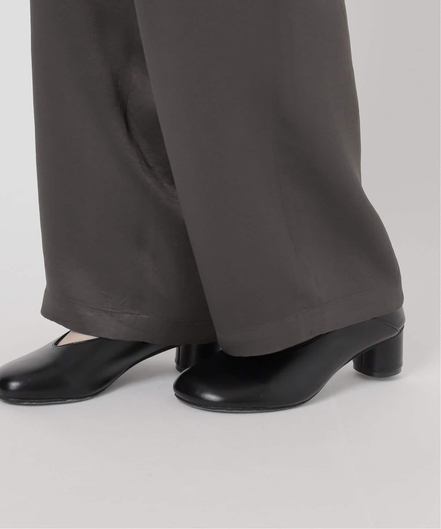 spick&span サテンイージーパンツ 黒 40サイズ Spick and Span】 サテンイージーパンツ ブラック 40 パンツ