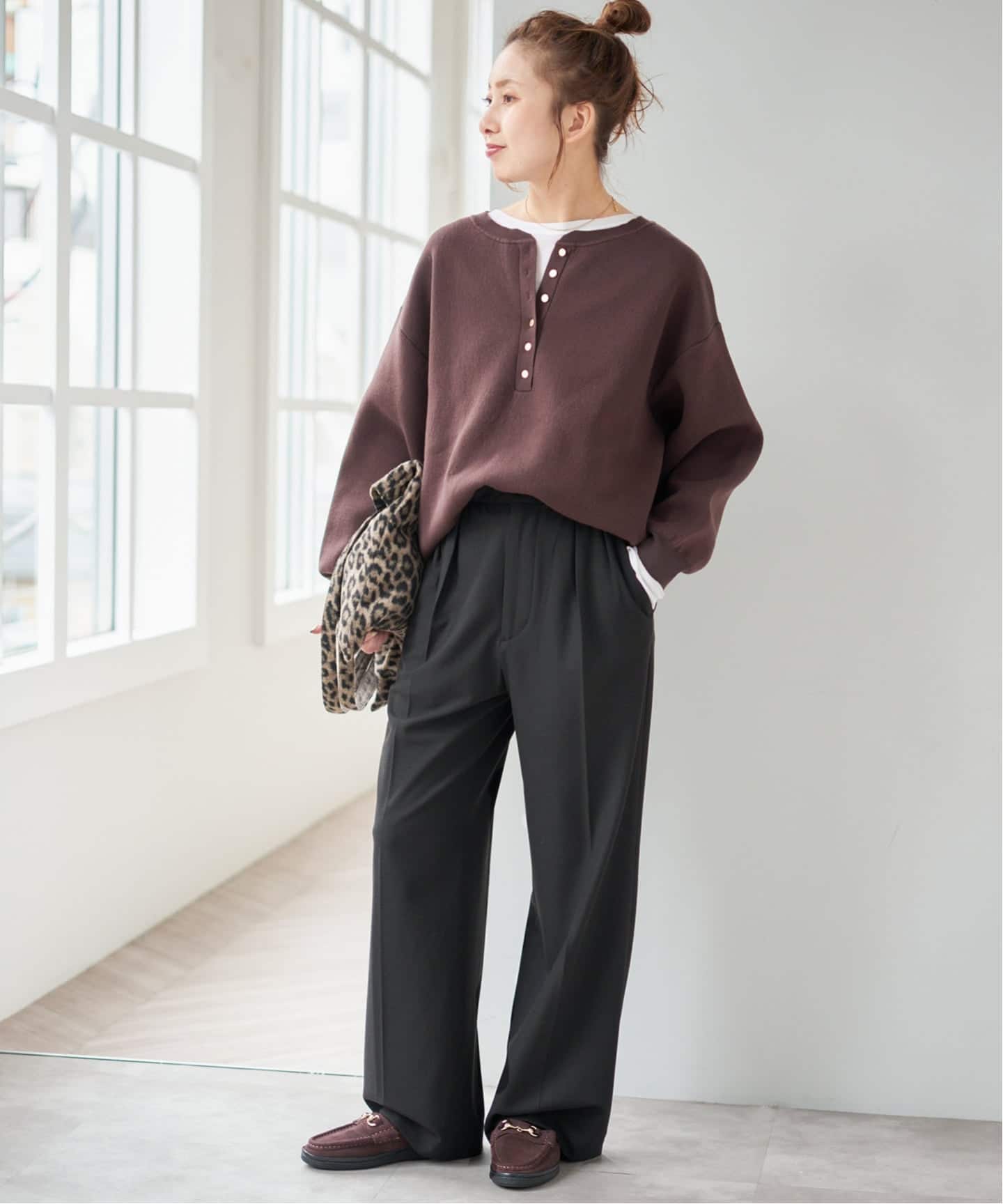 裏起毛ジョーゼットタックイージーパンツ（スラックス）｜Spick and