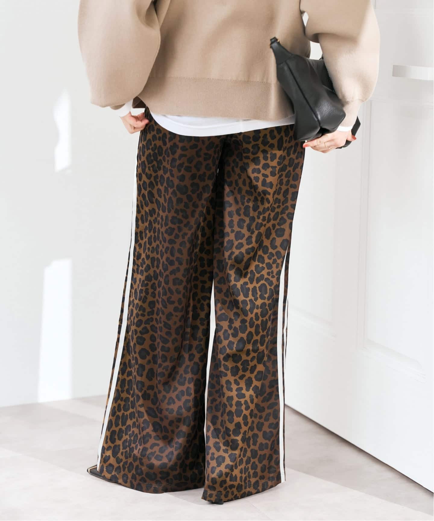adidas / アディダス LEO PRINT WIDE LEG SATIN PANTS（ジャージ