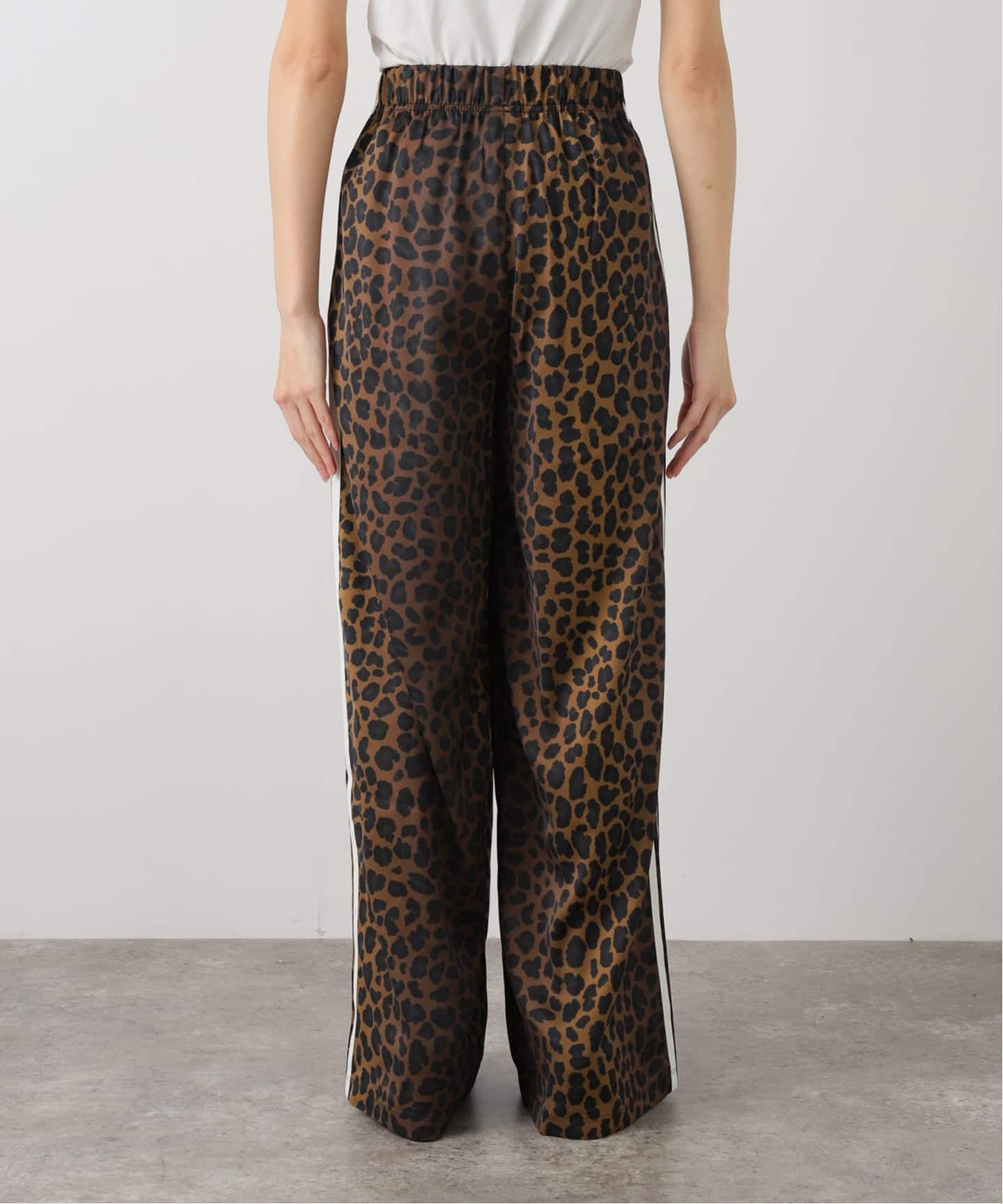 【新品】Spick and Span adidas レオパード パンツ adidas / アディダス LEO PRINT WIDE LEG SATIN PANTS（ジャージ