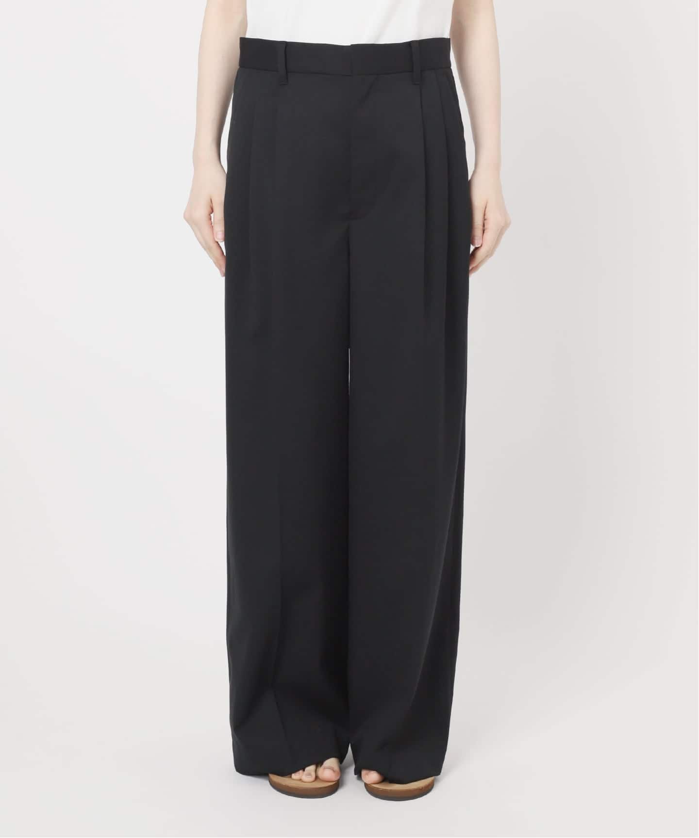 2タックワイドパンツ（スラックス）｜FRAMeWORK（フレームワーク）の