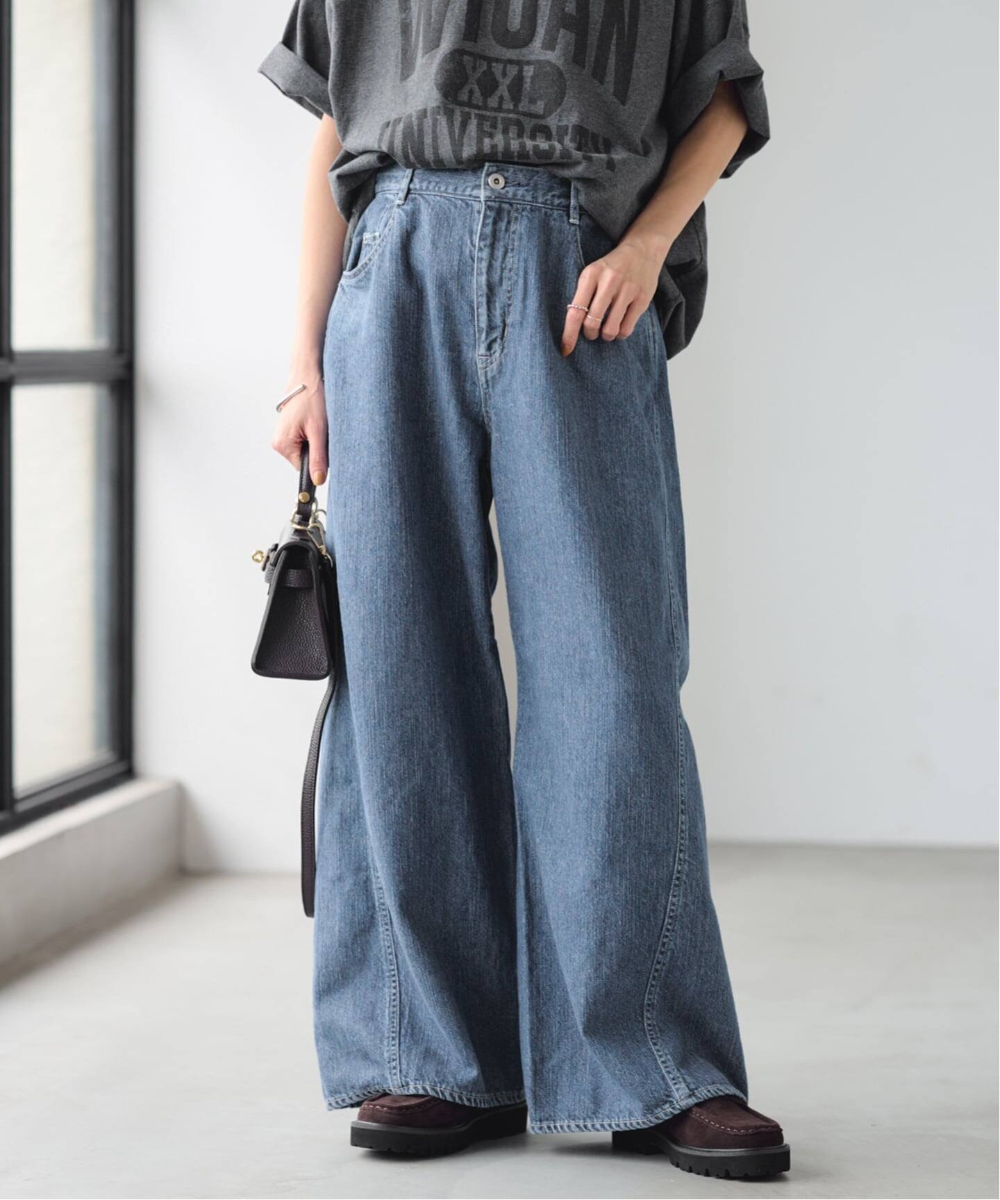 ☆新品・未使用☆フレームワーク　バレルフォルムデニムパンツ　40サイズ ☆新品・未使用☆フレームワーク バレルフォルムデニムパンツ 40