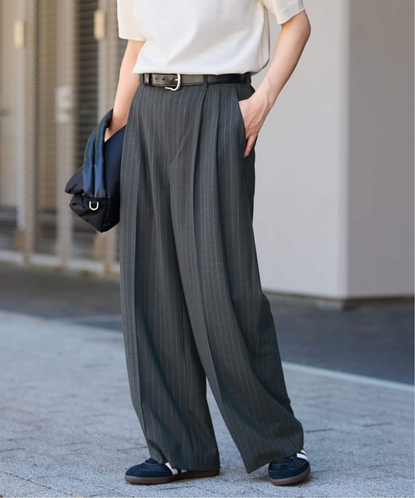 ウォッシャブルTWストライプタックワイドパンツ（スラックス