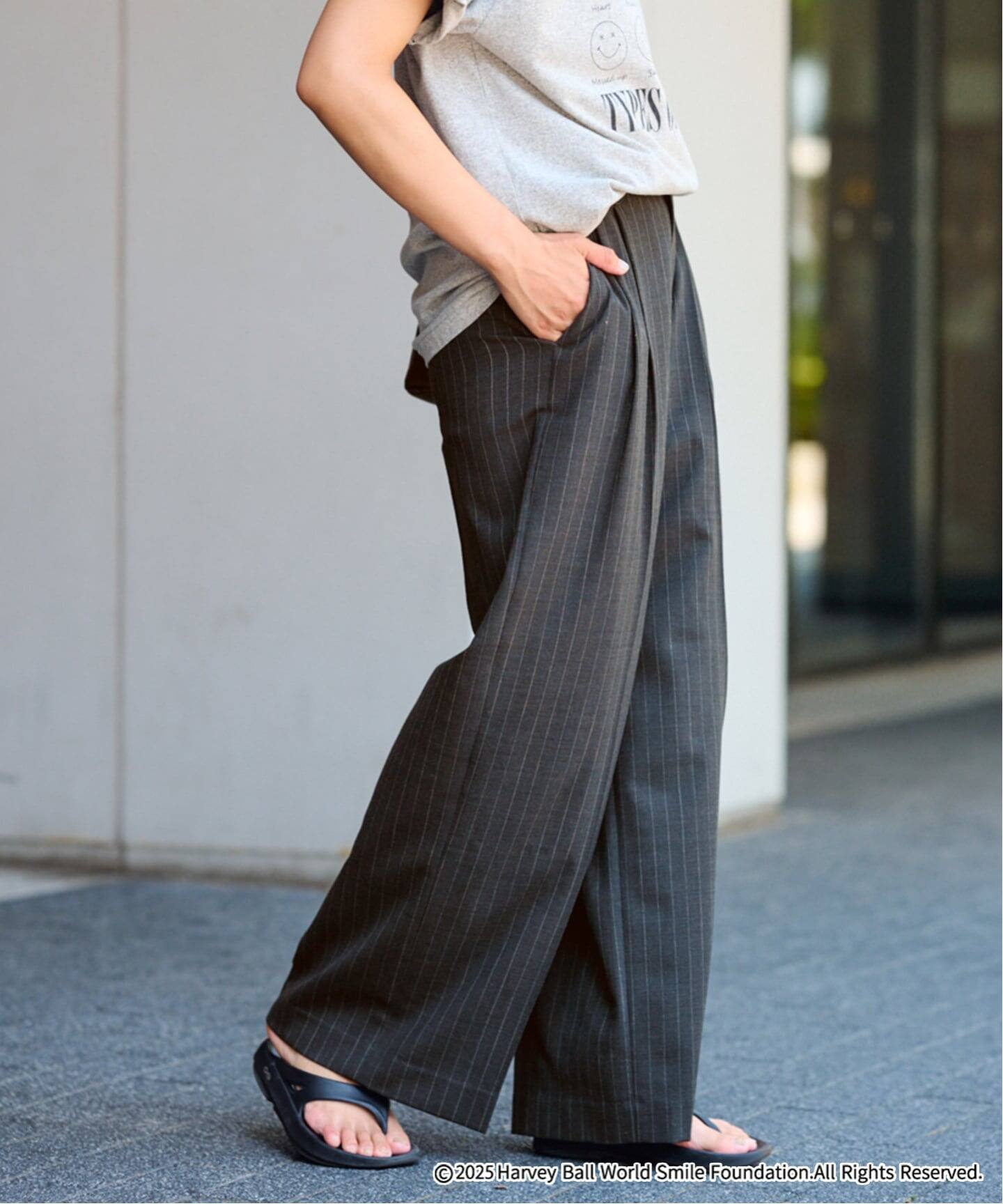 ウォッシャブルTWストライプタックワイドパンツ（スラックス